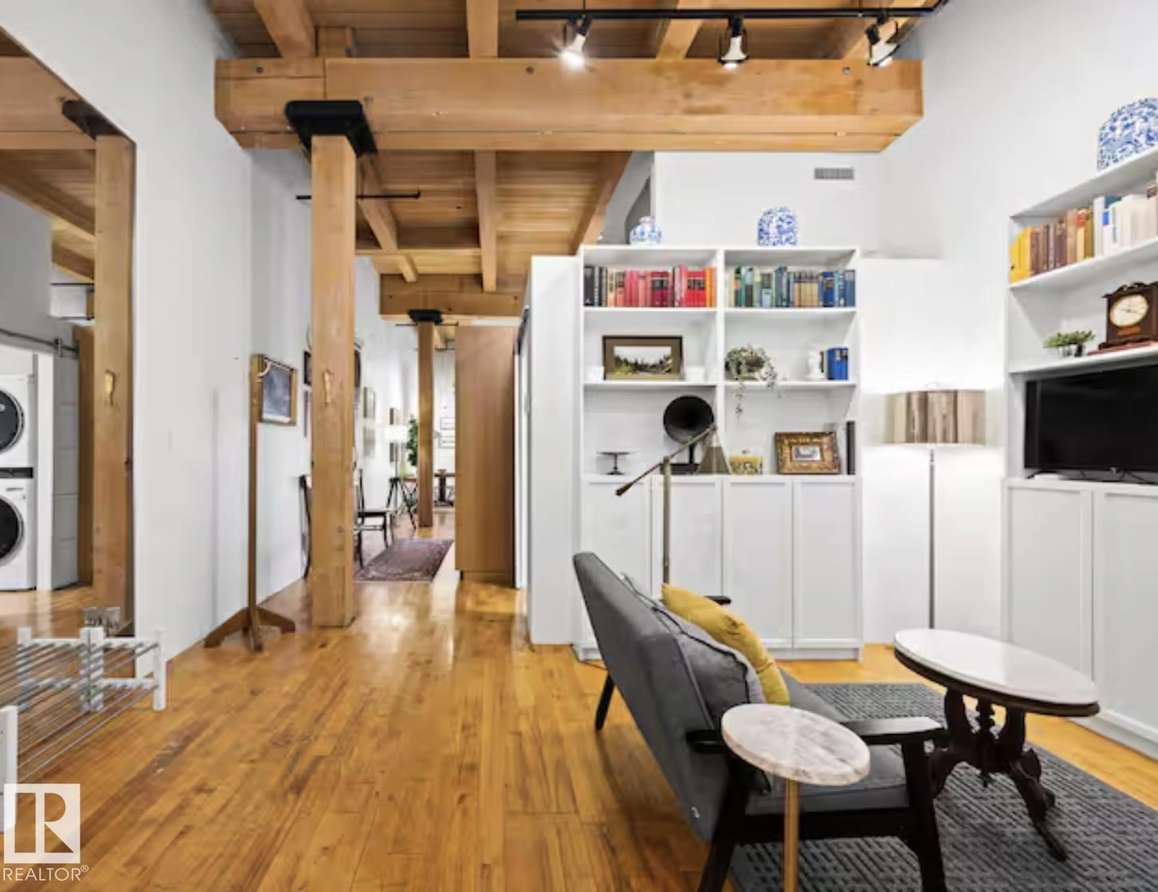 Indoor entryway for #114 - 10309 107 ST, Edmonton Alberta T5J1K3