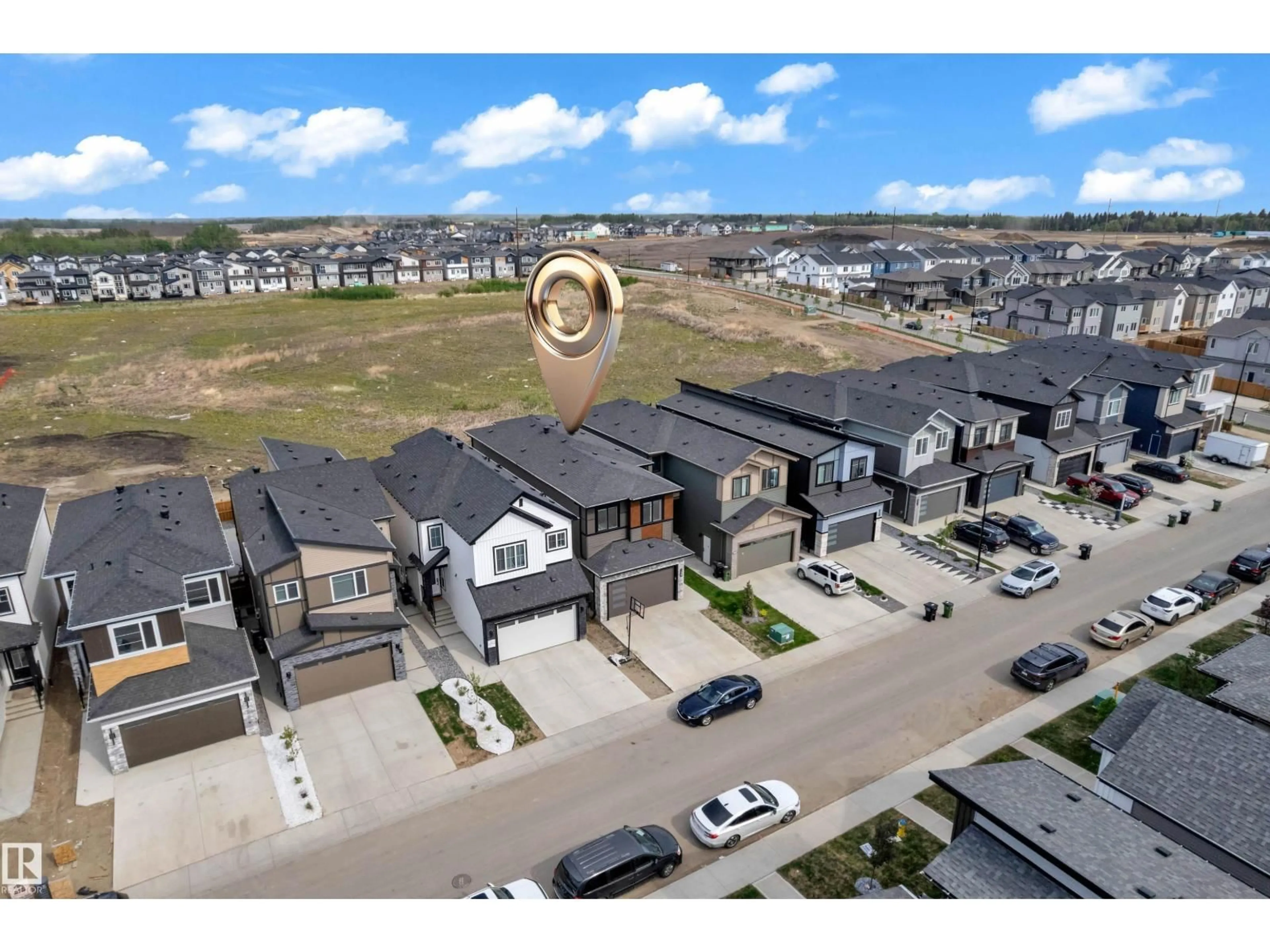 A pic from outside/outdoor area/front of a property/back of a property/a pic from drone, street for SW - 139 28 ST, Edmonton Alberta T6X1A7