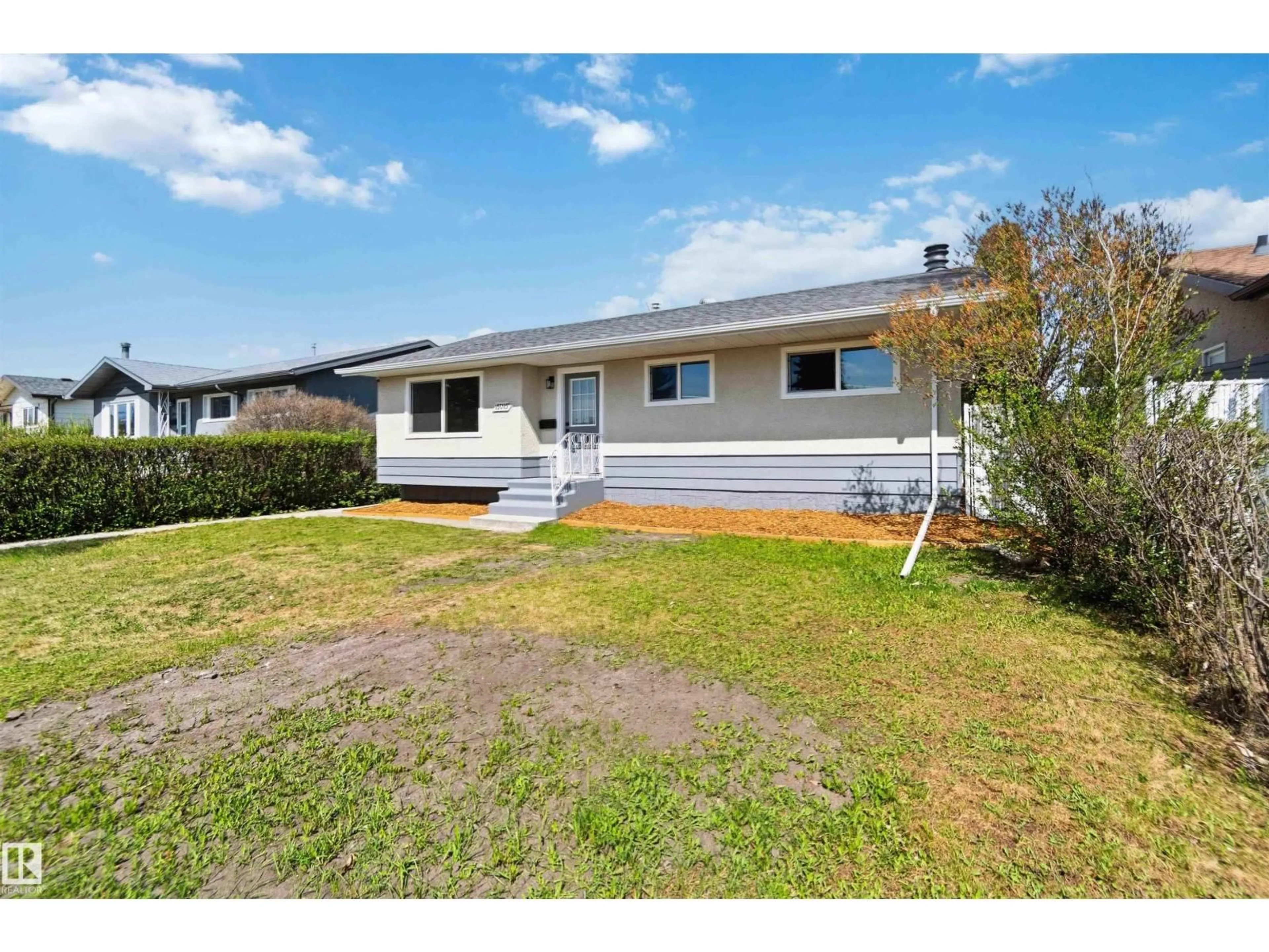 A pic from outside/outdoor area/front of a property/back of a property/a pic from drone, street for NW - 15015 95 ST, Edmonton Alberta T5E3Z3