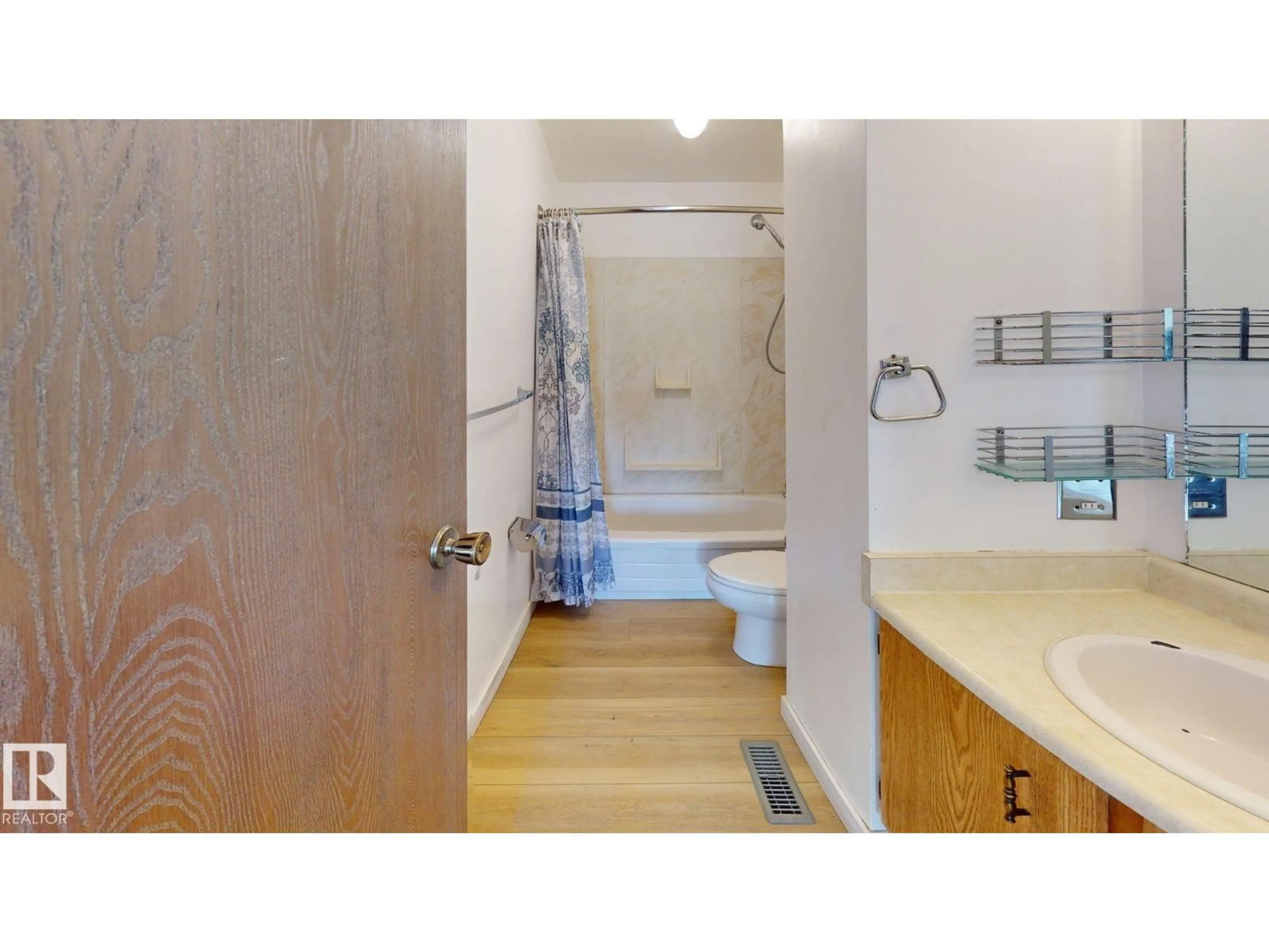 Standard bathroom, unknown for NW - 4912 34A AV, Edmonton Alberta T6L4B6