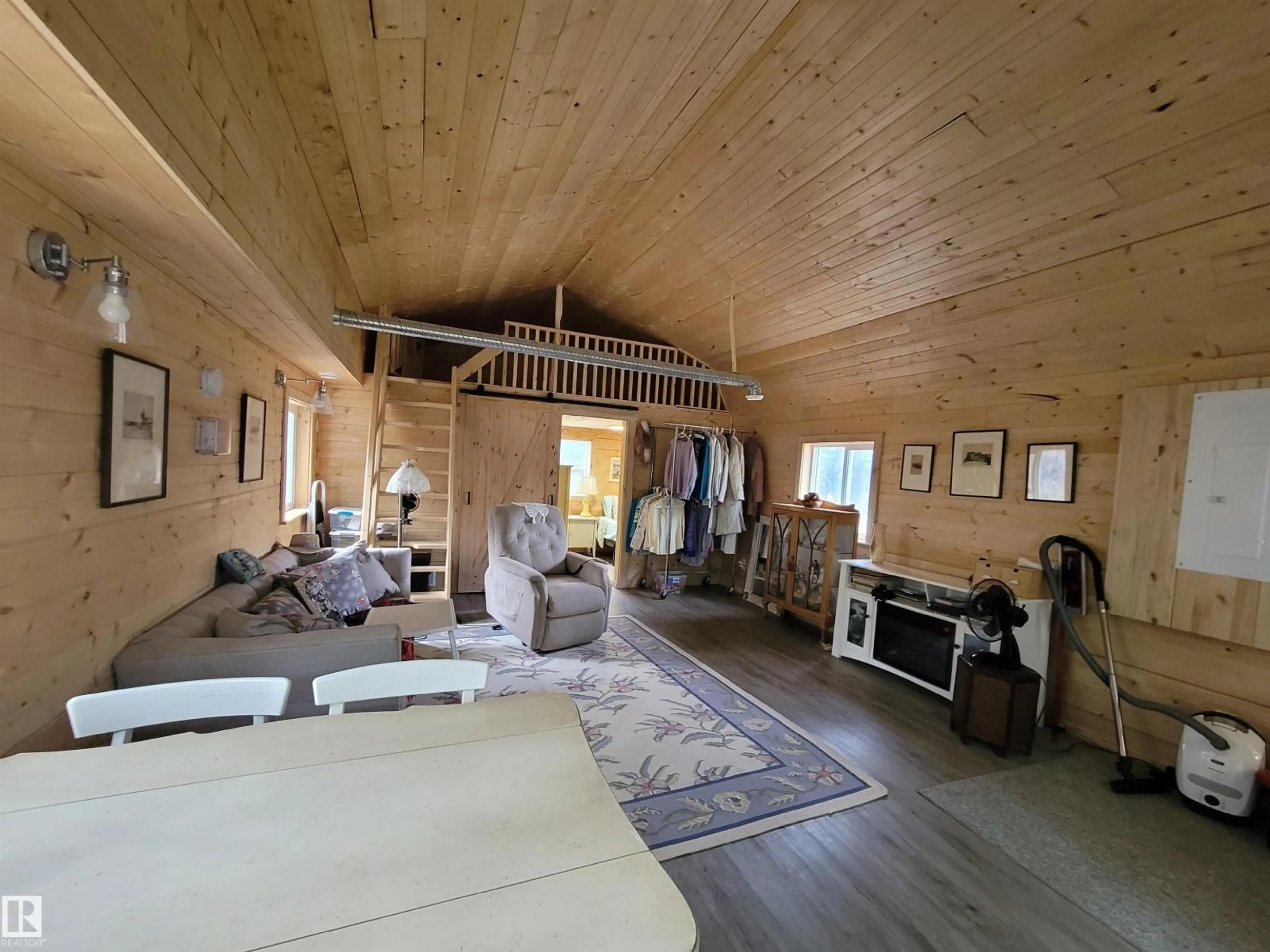 A pic of a room for 624072 RGE ROAD 241, Rural Athabasca County Alberta T0G1Z0