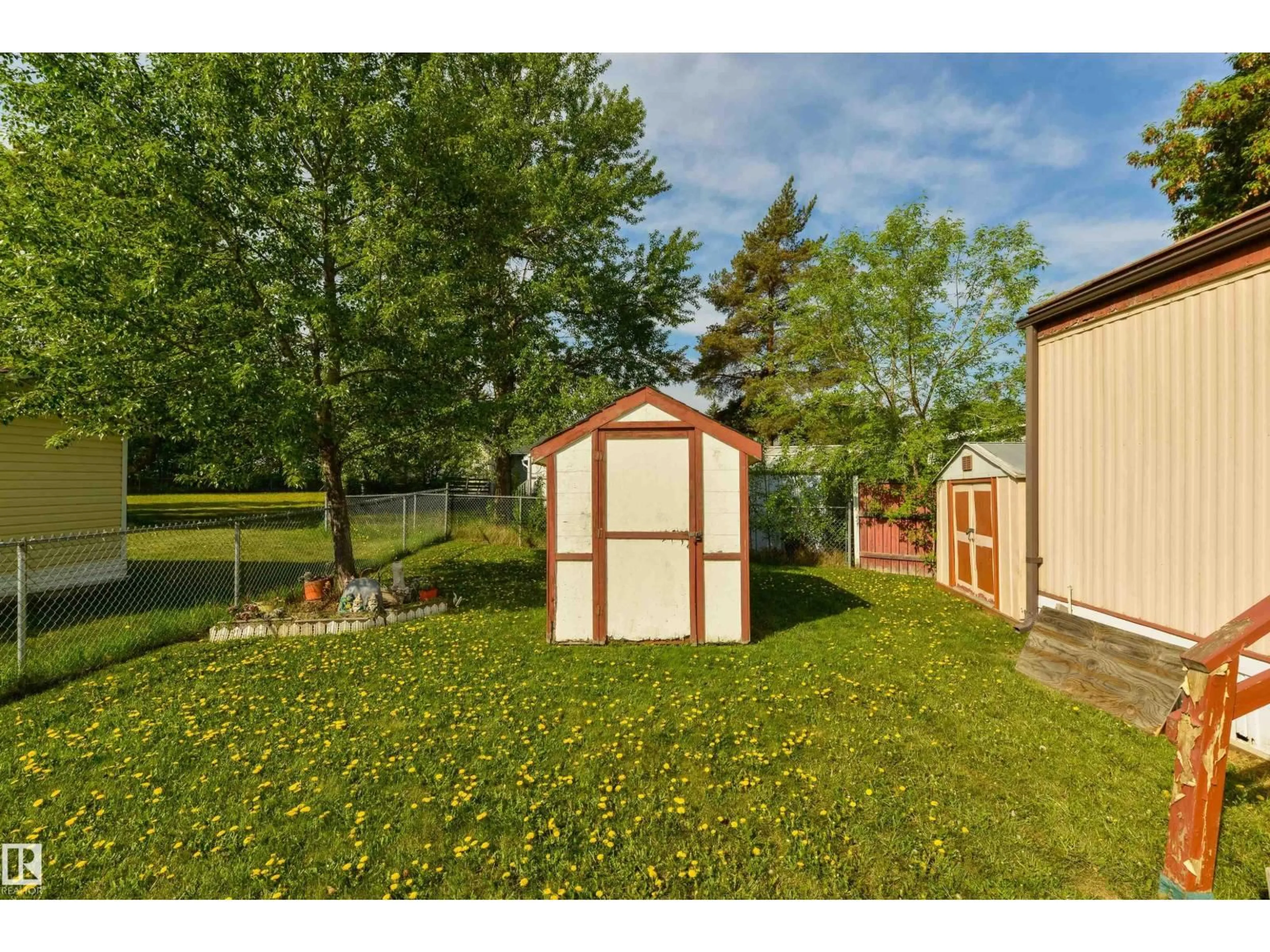 Shed for 8 KEYHOLE CR, Edmonton Alberta T6P1B7