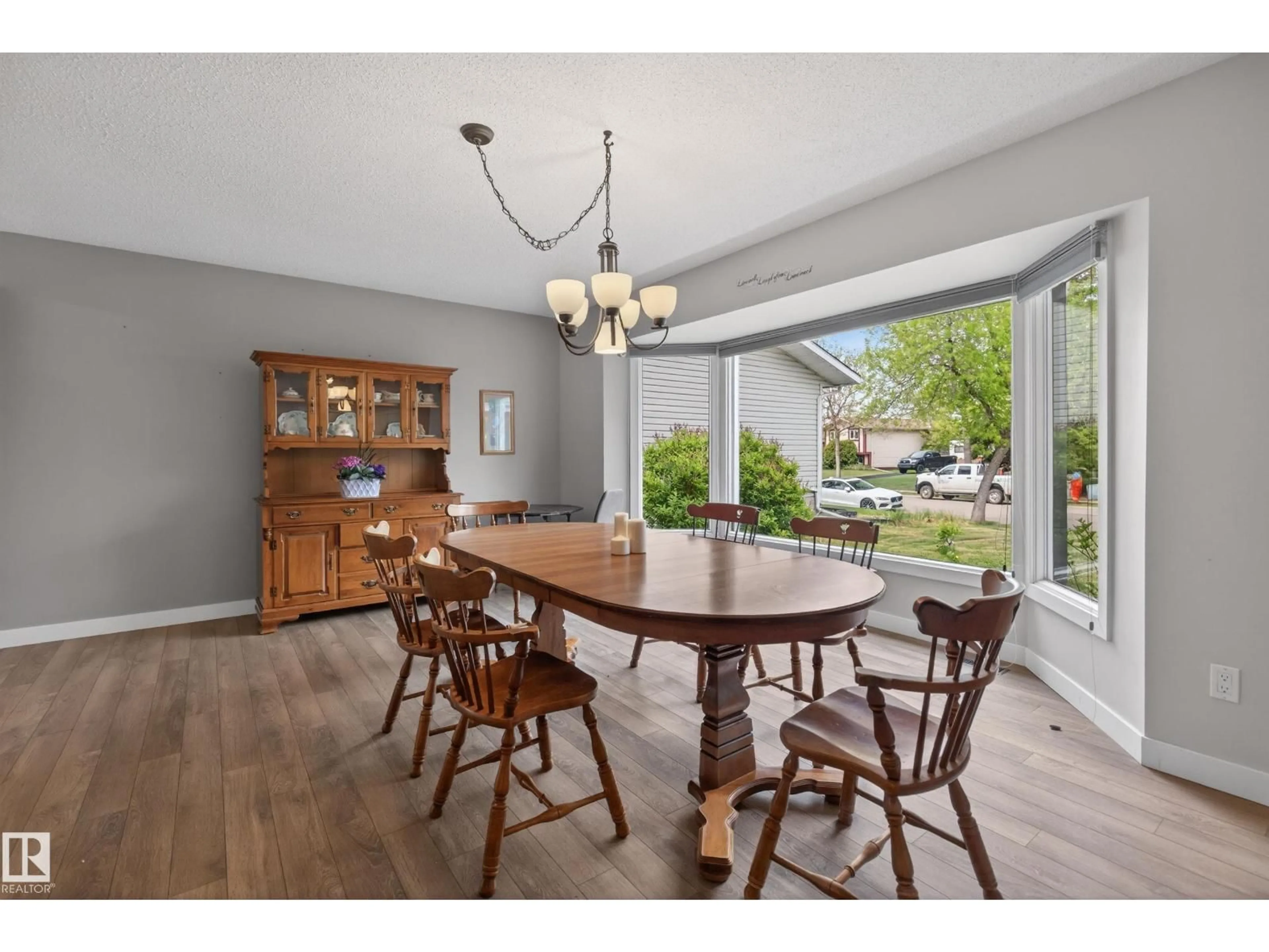 Dining room, wood/laminate floor for 10 ABBEY CR, St. Albert Alberta T8N2X2