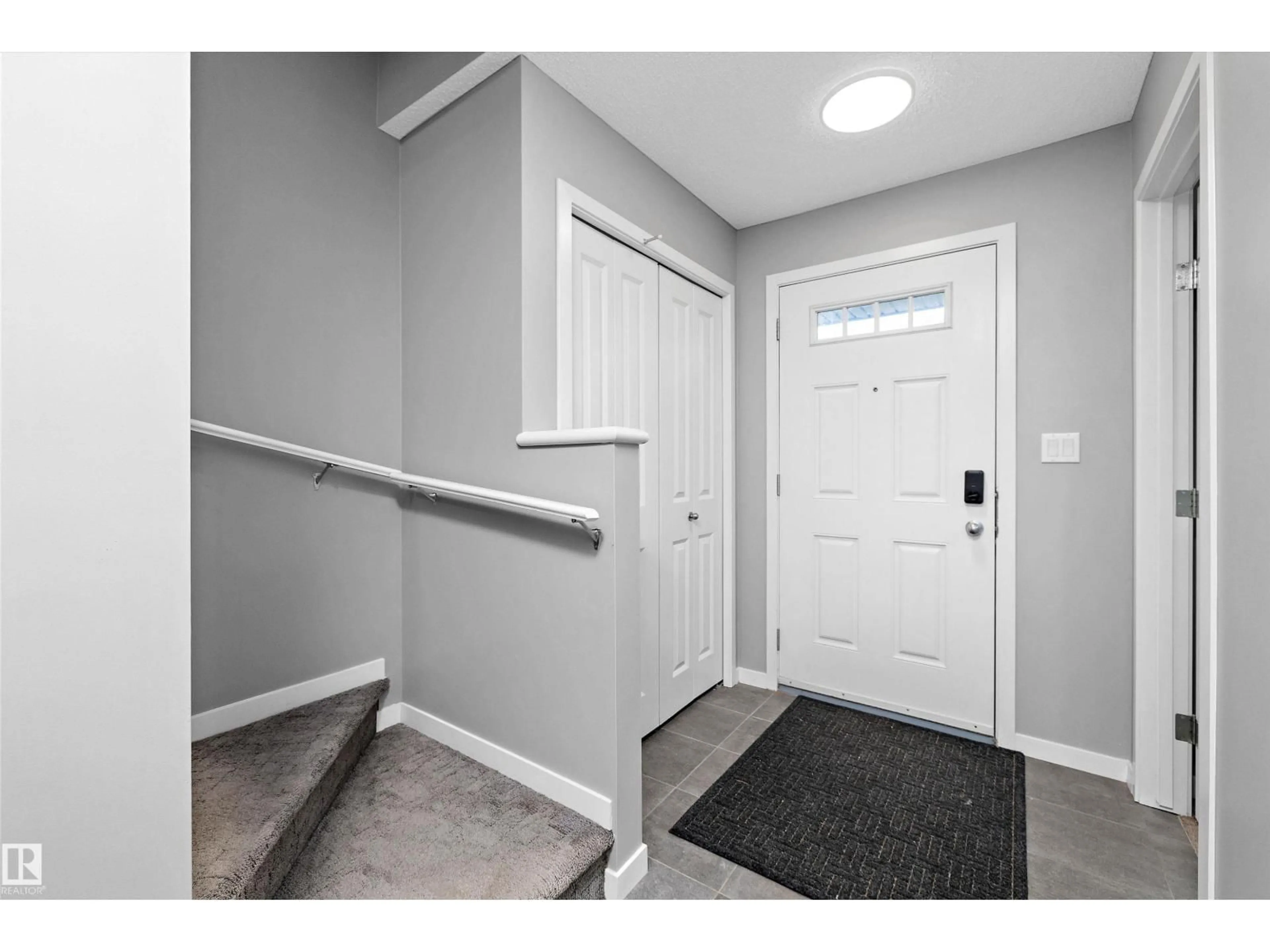 Indoor entryway for #128 - 3305 ORCHARDS LINK LI, Edmonton Alberta T6X2H1