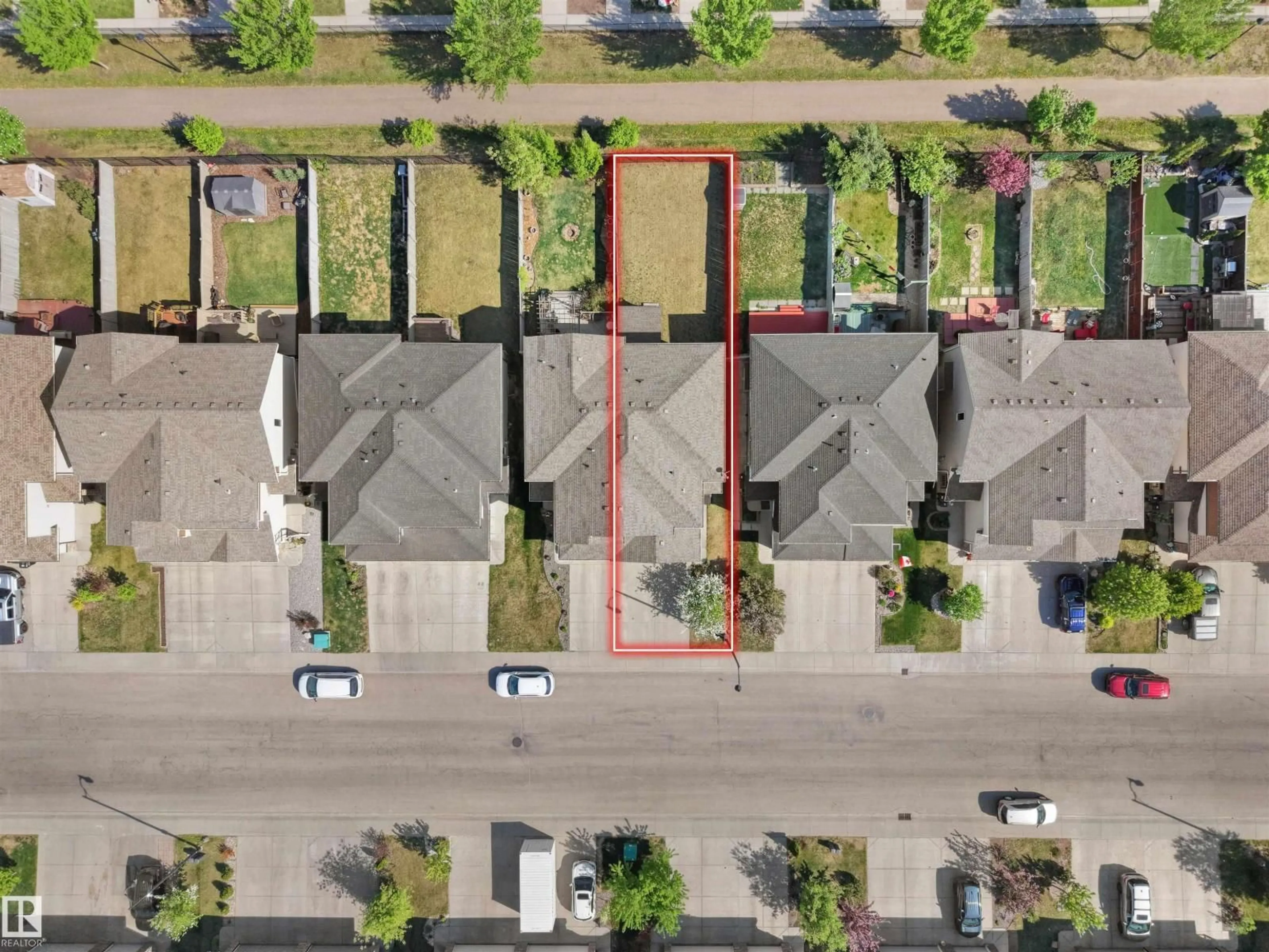 A pic from outside/outdoor area/front of a property/back of a property/a pic from drone, street for 1692 CUNNINGHAM WY, Edmonton Alberta T6W0W5