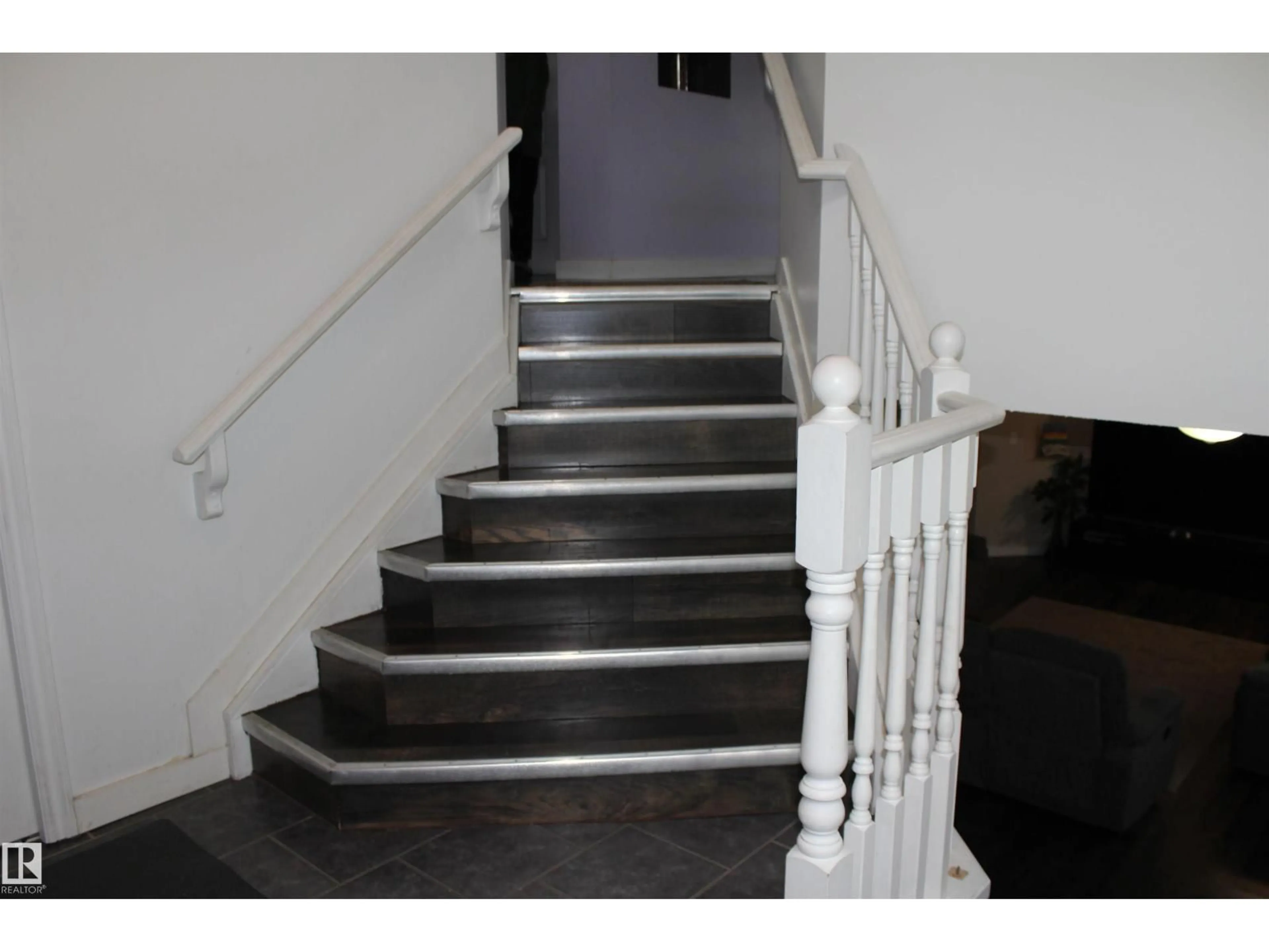 Stairs for NW - 16256 132 ST, Edmonton Alberta T6V1X5