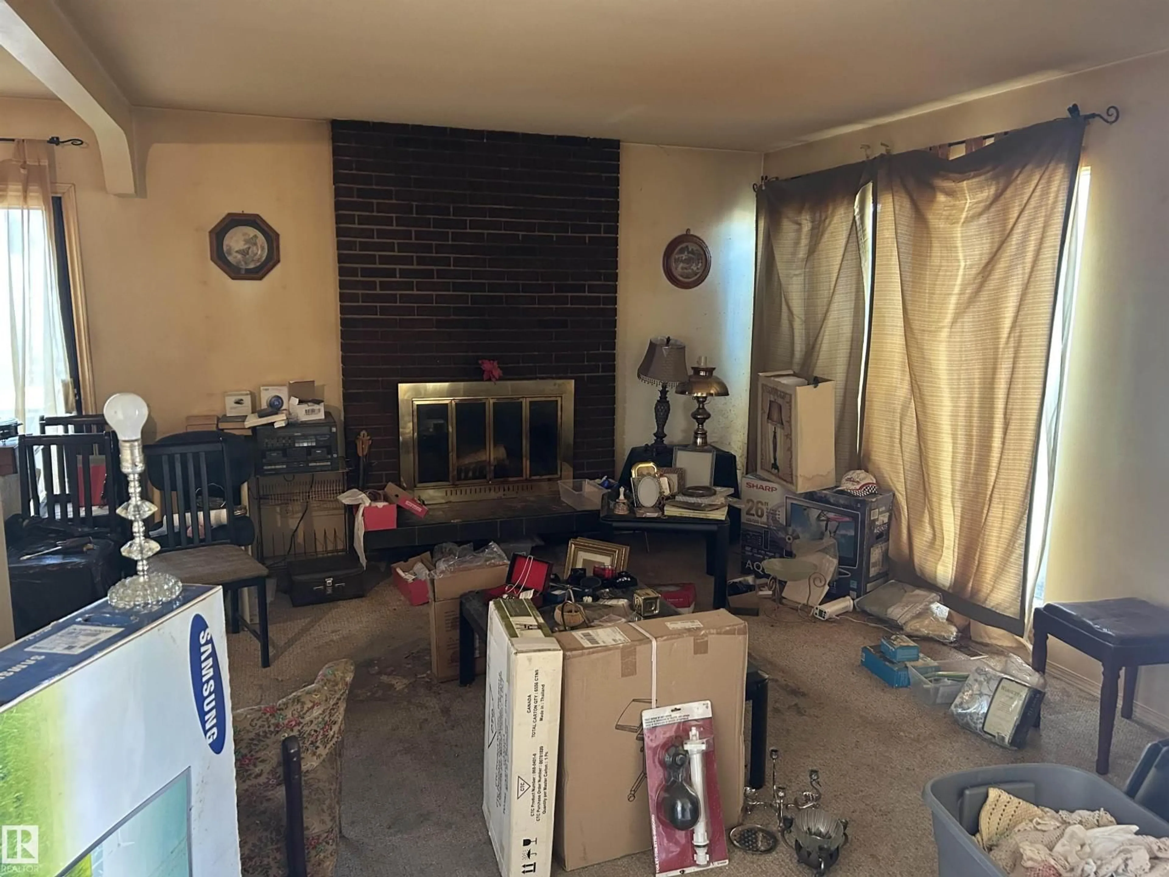 A pic of a room for 15020 116 ST, Edmonton Alberta T5X1L1