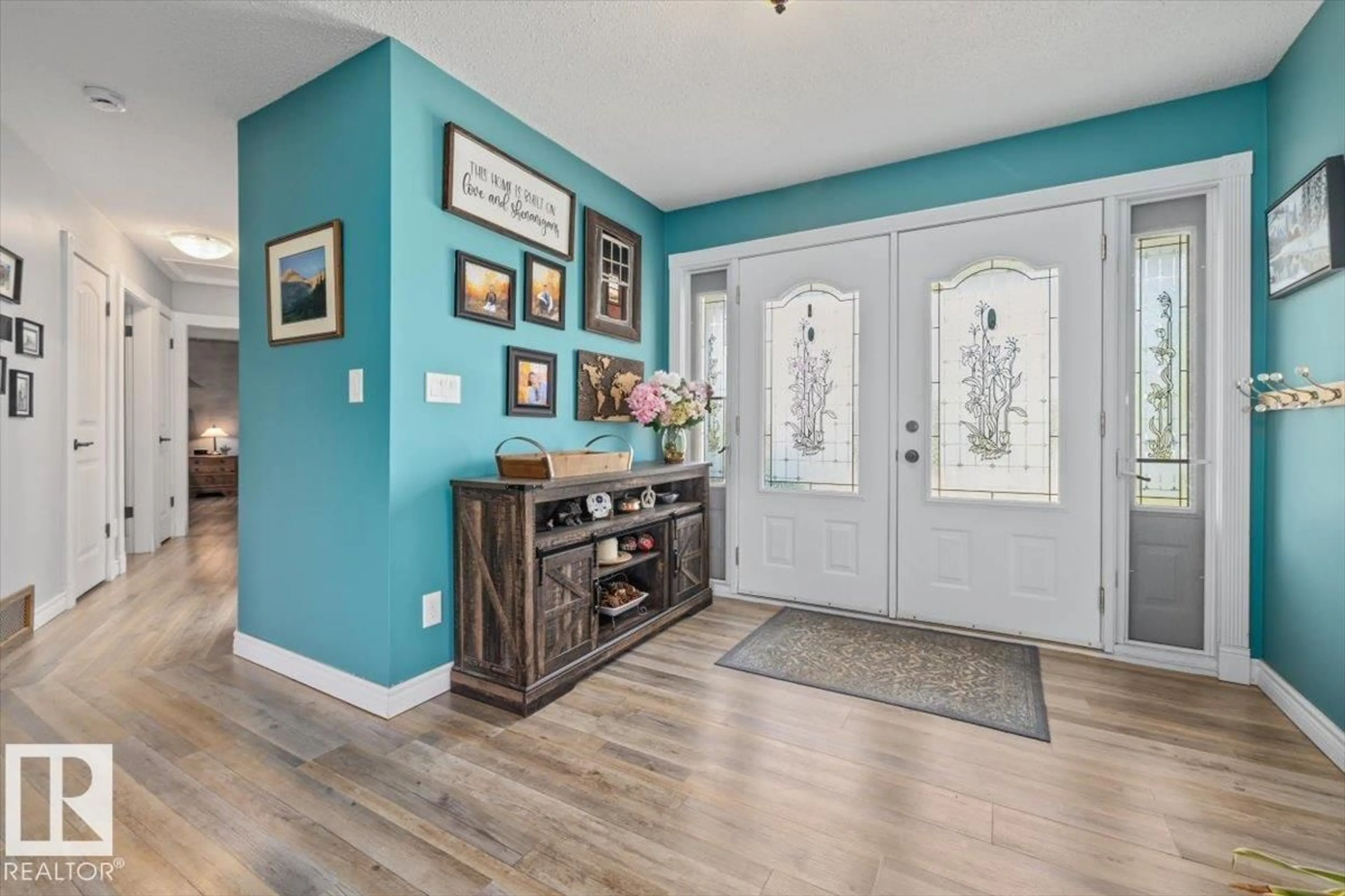 Indoor entryway for #2 - 23123 TWP ROAD 564, Rural Sturgeon County Alberta T0A1N3