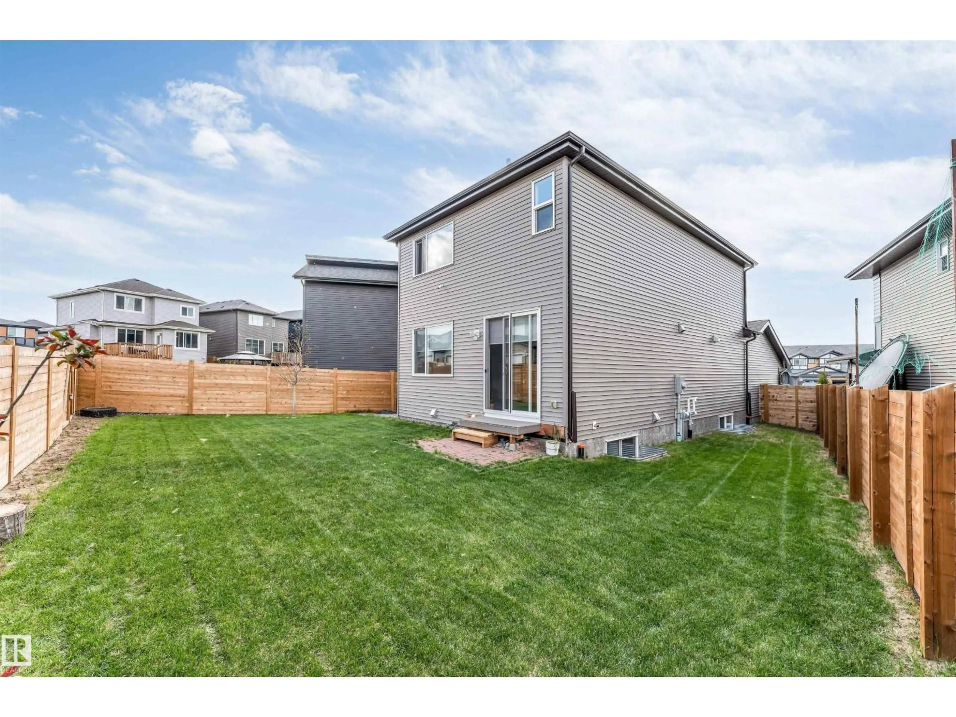 Home with vinyl exterior material, mountain view for SW - 425 41 ST, Edmonton Alberta T6X1A5