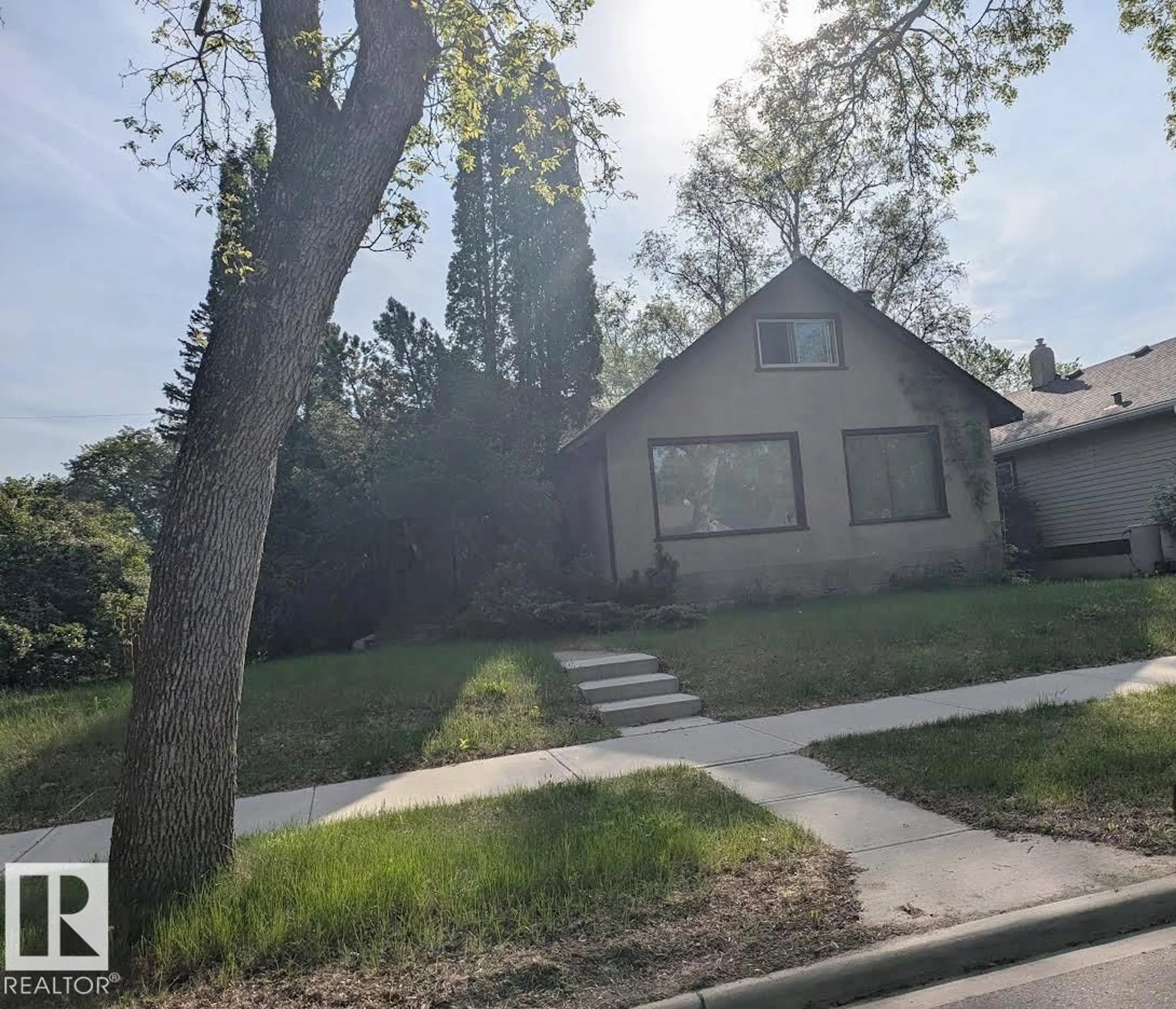 Unknown for NW - 11317 67 ST, Edmonton Alberta T5B1L2