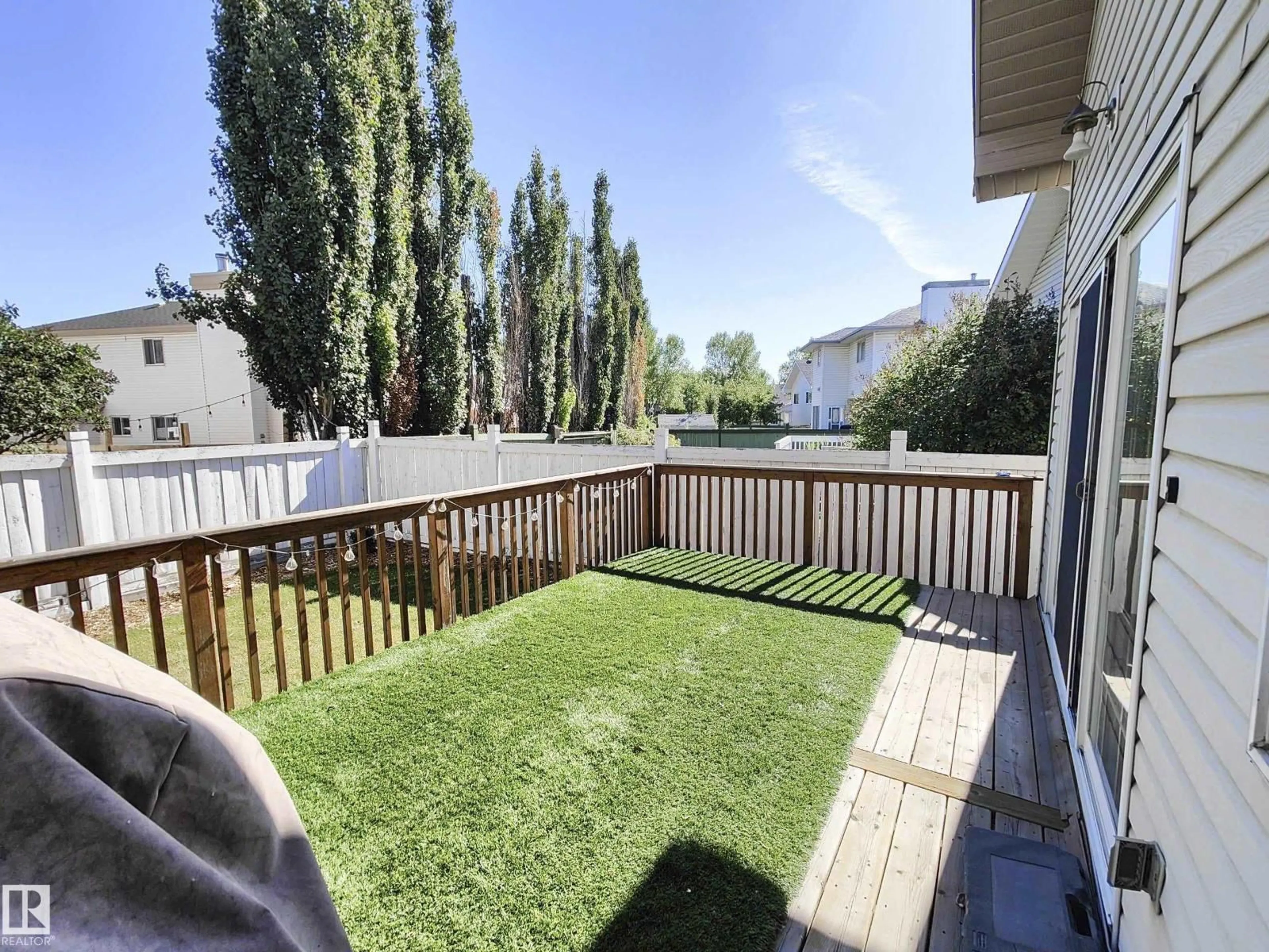 Patio, unknown for 215 PETER CL, Edmonton Alberta T5T5Y5
