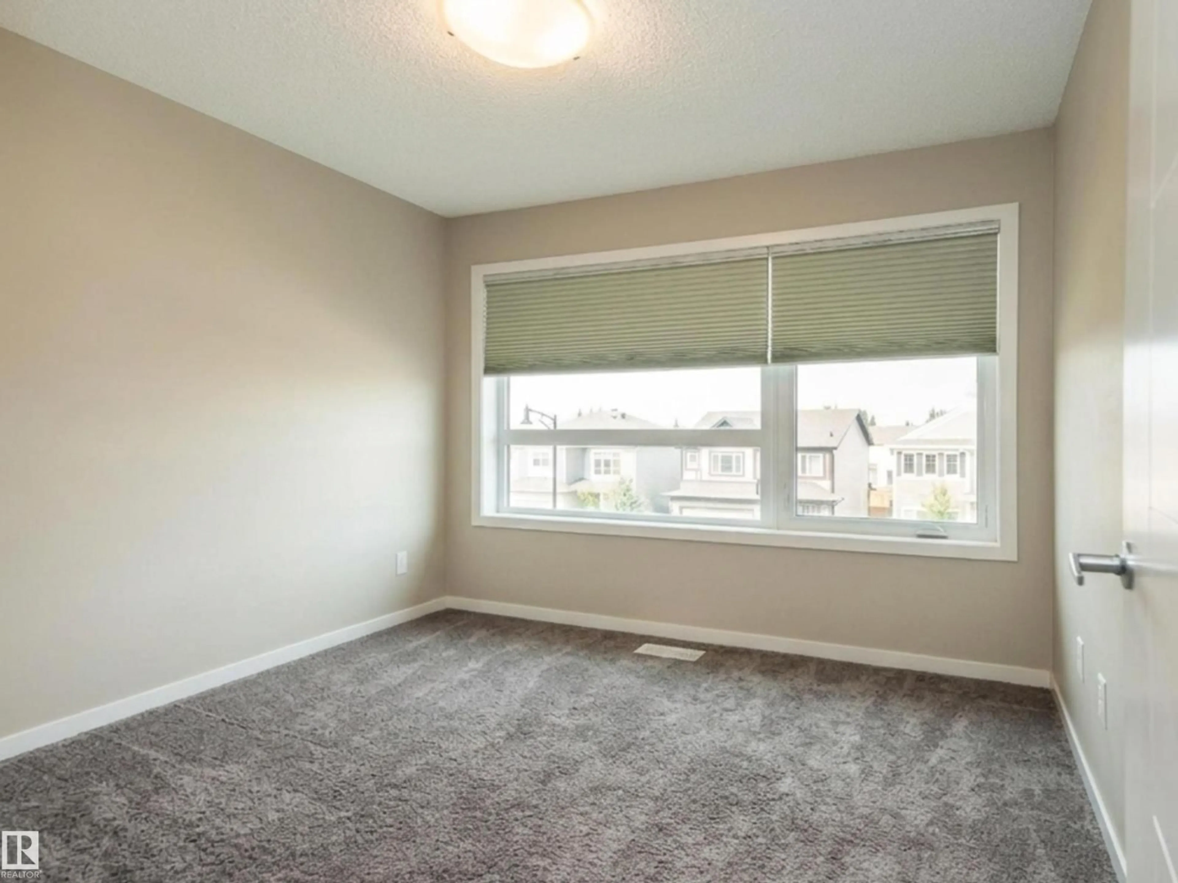 A pic of a room for SW - 17263 9 AV, Edmonton Alberta T6W3V4