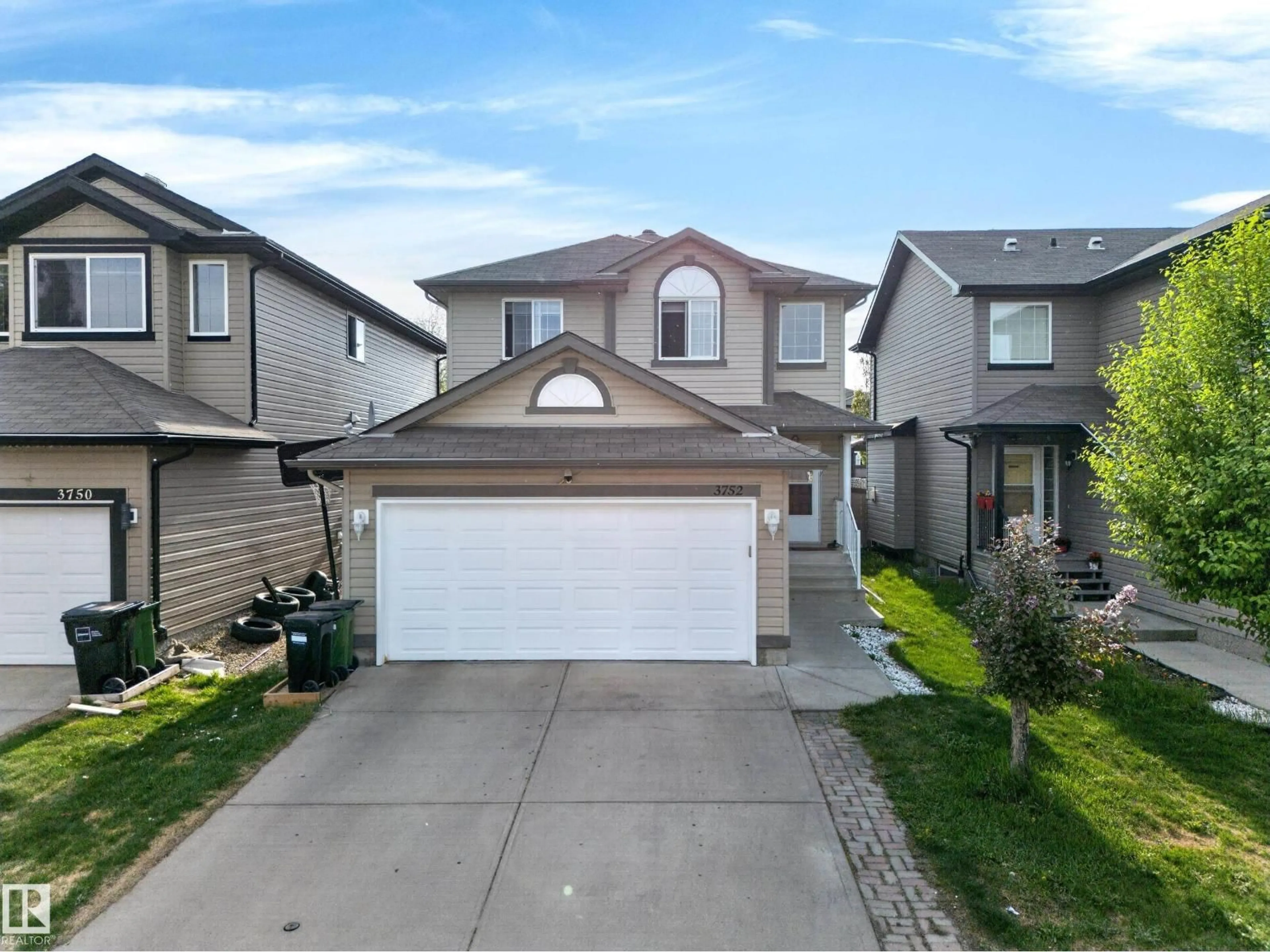A pic from outside/outdoor area/front of a property/back of a property/a pic from drone, street for 3752 12 ST, Edmonton Alberta T6T0E6