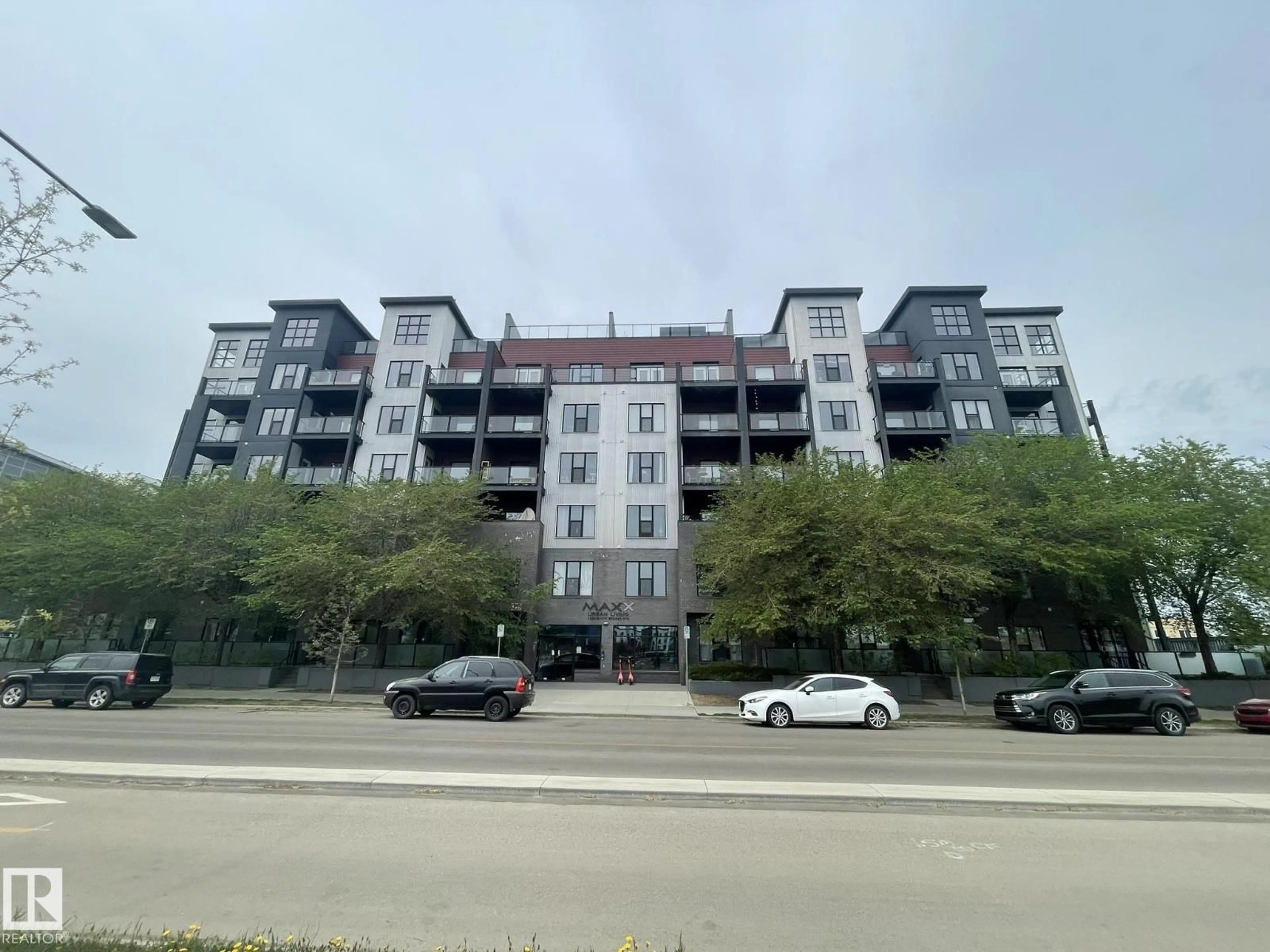 Blurry image for #504 - 10518 113 ST, Edmonton Alberta T5H0C6