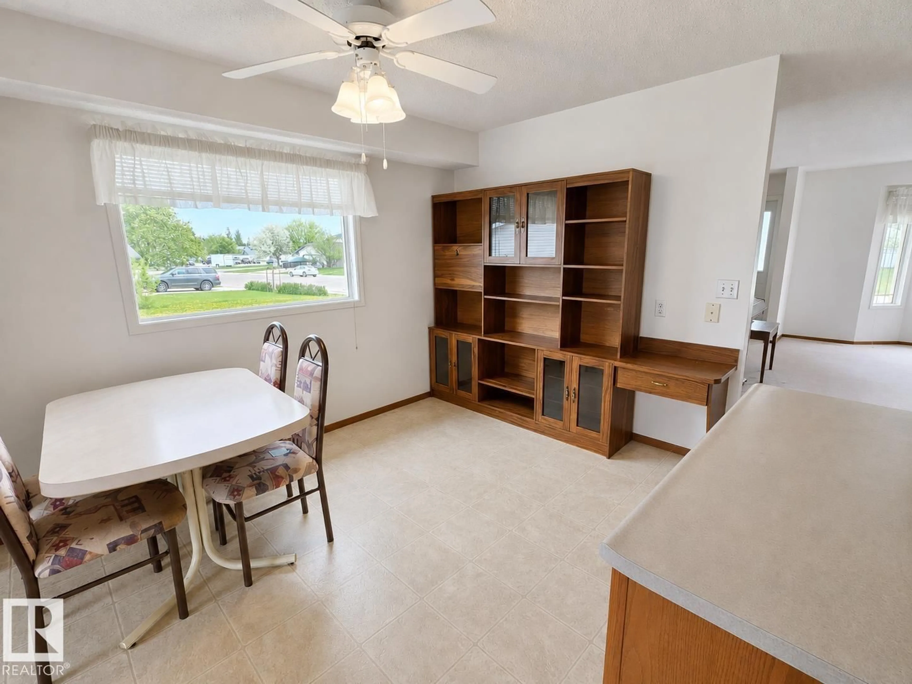 Unknown for 4005 55 AV, Whitecourt Alberta T7S1C5