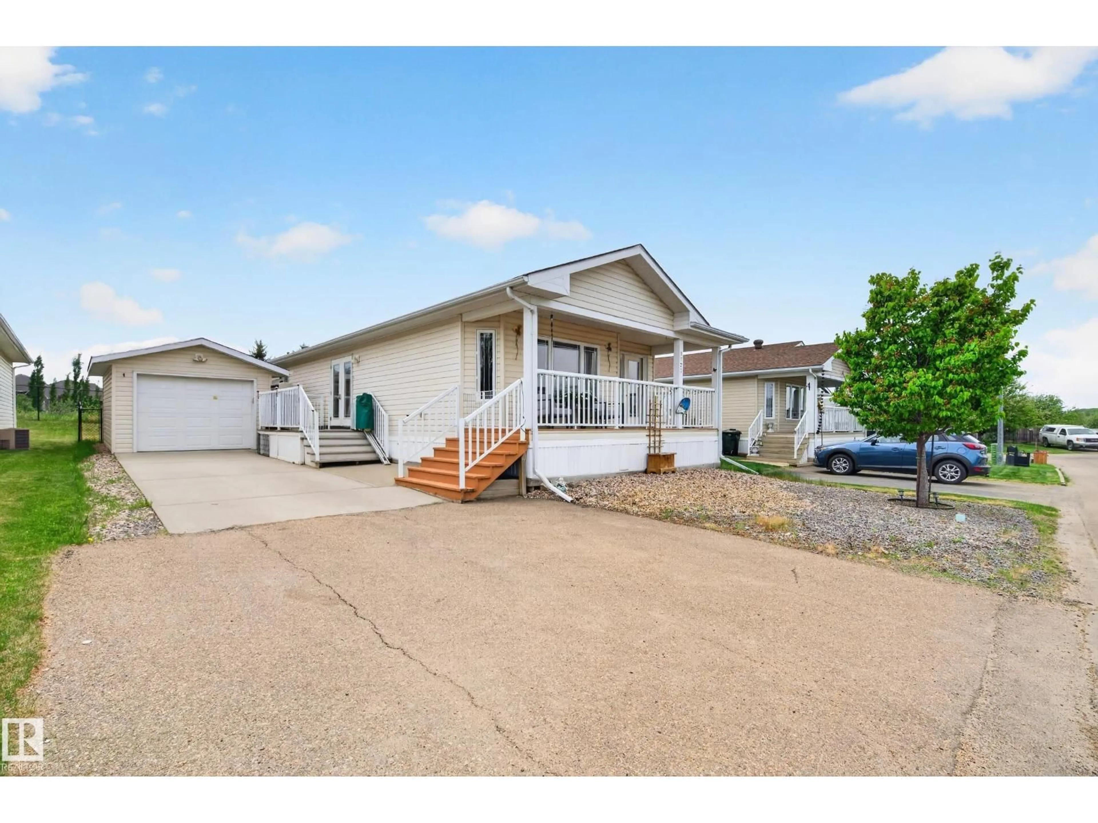 Unknown for 1727 JUBILEE LO, Sherwood Park Alberta T8H2N6