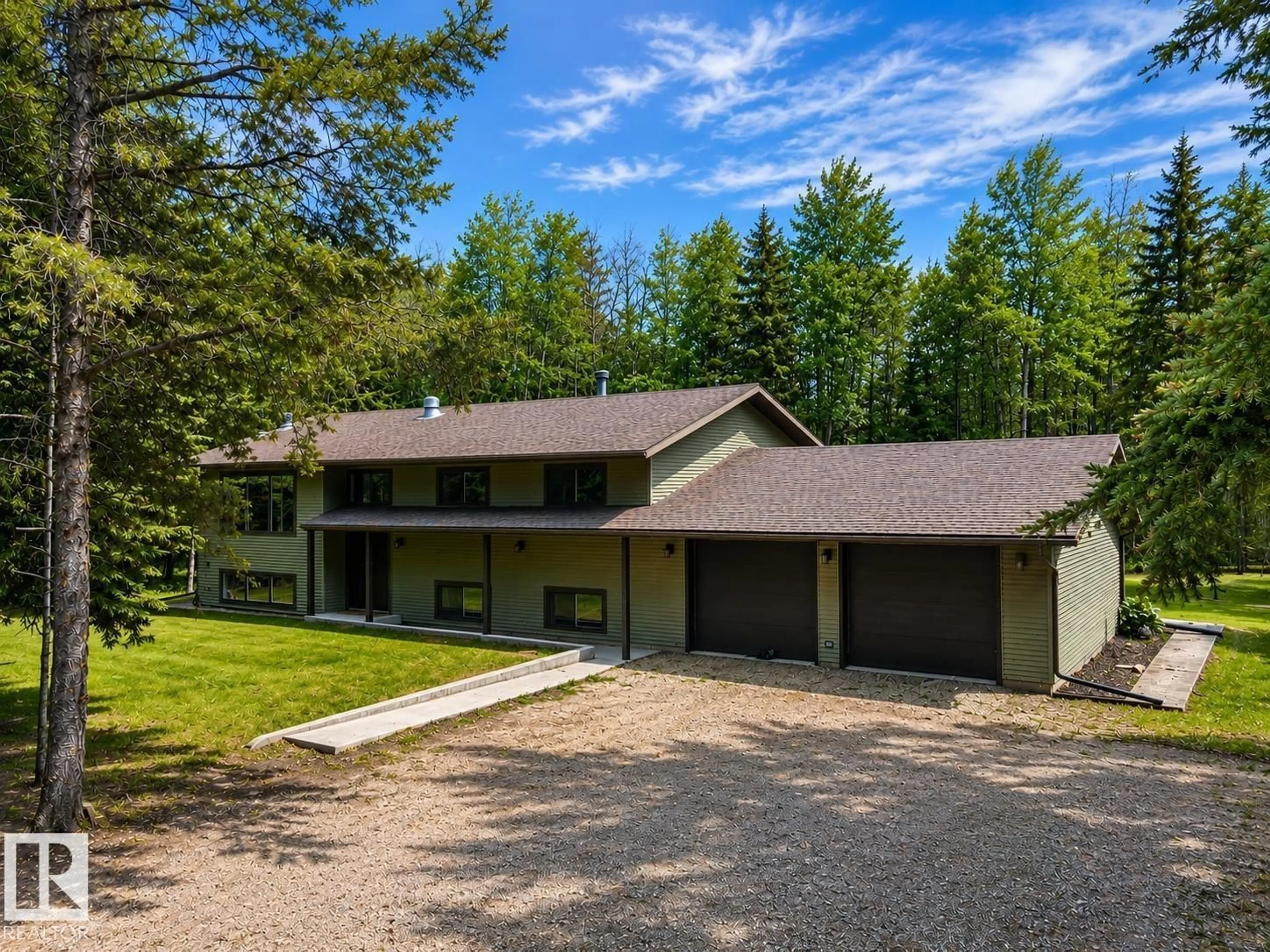 A pic from outside/outdoor area/front of a property/back of a property/a pic from drone, unknown for 1 - 49321 RANGE ROAD 72, Rural Brazeau County Alberta T7A2A2