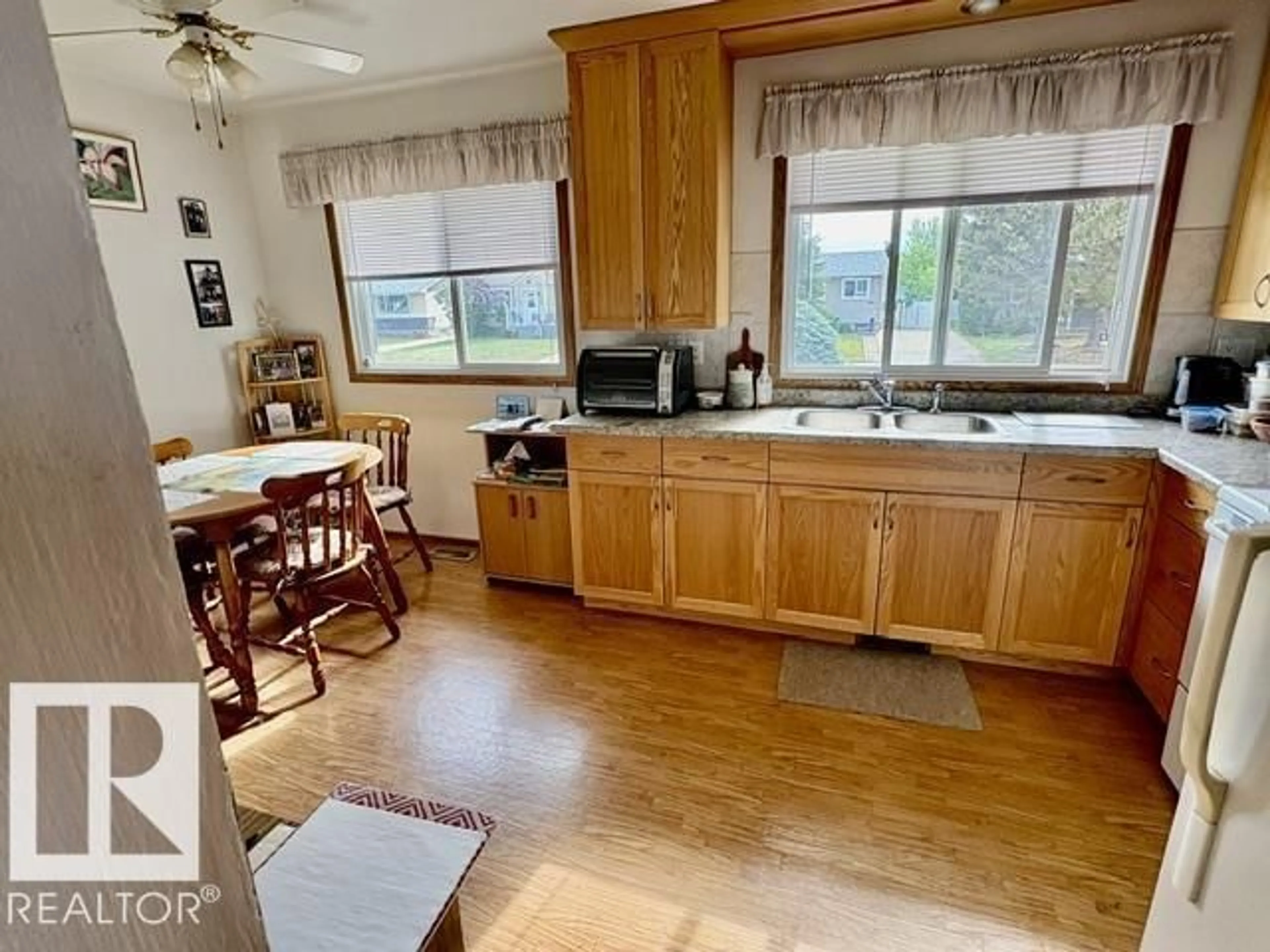 Unknown for 5454 46 ST, Vegreville Alberta T9C1E5