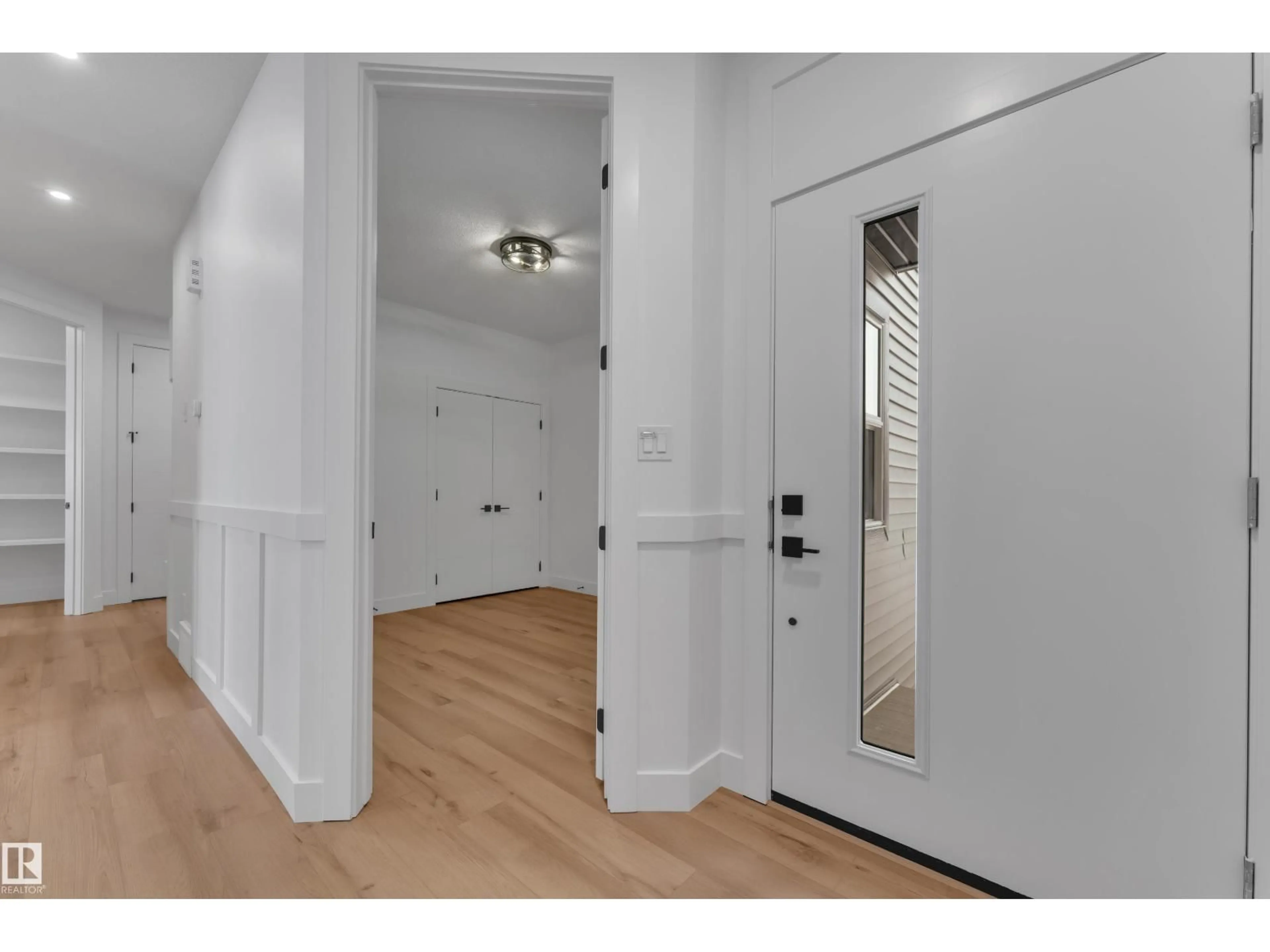 Indoor entryway for 2027 156 AV, Edmonton Alberta T5Y4N3