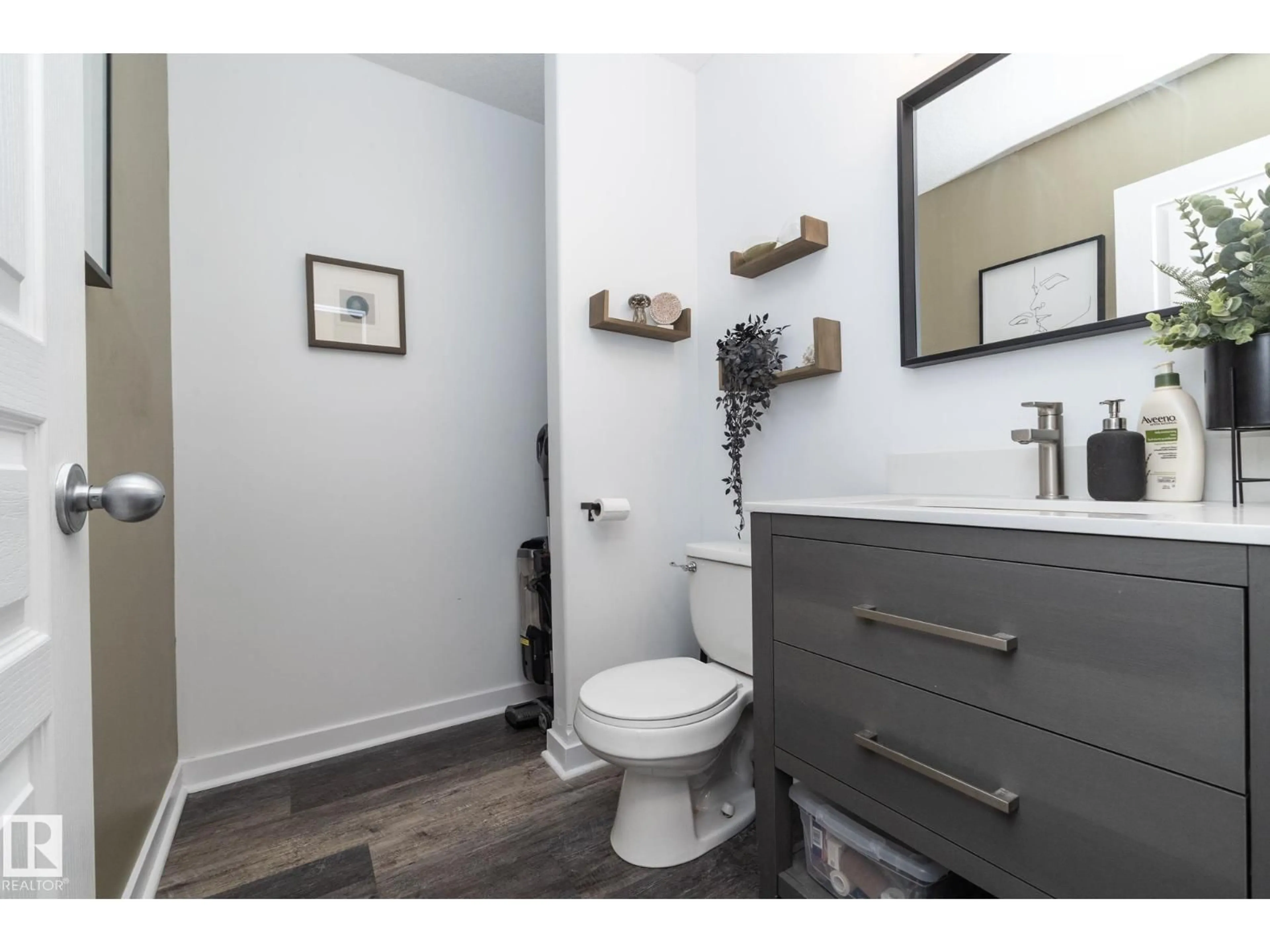 Standard bathroom, unknown for NW - 4204 161 AV, Edmonton Alberta T5Y0G5