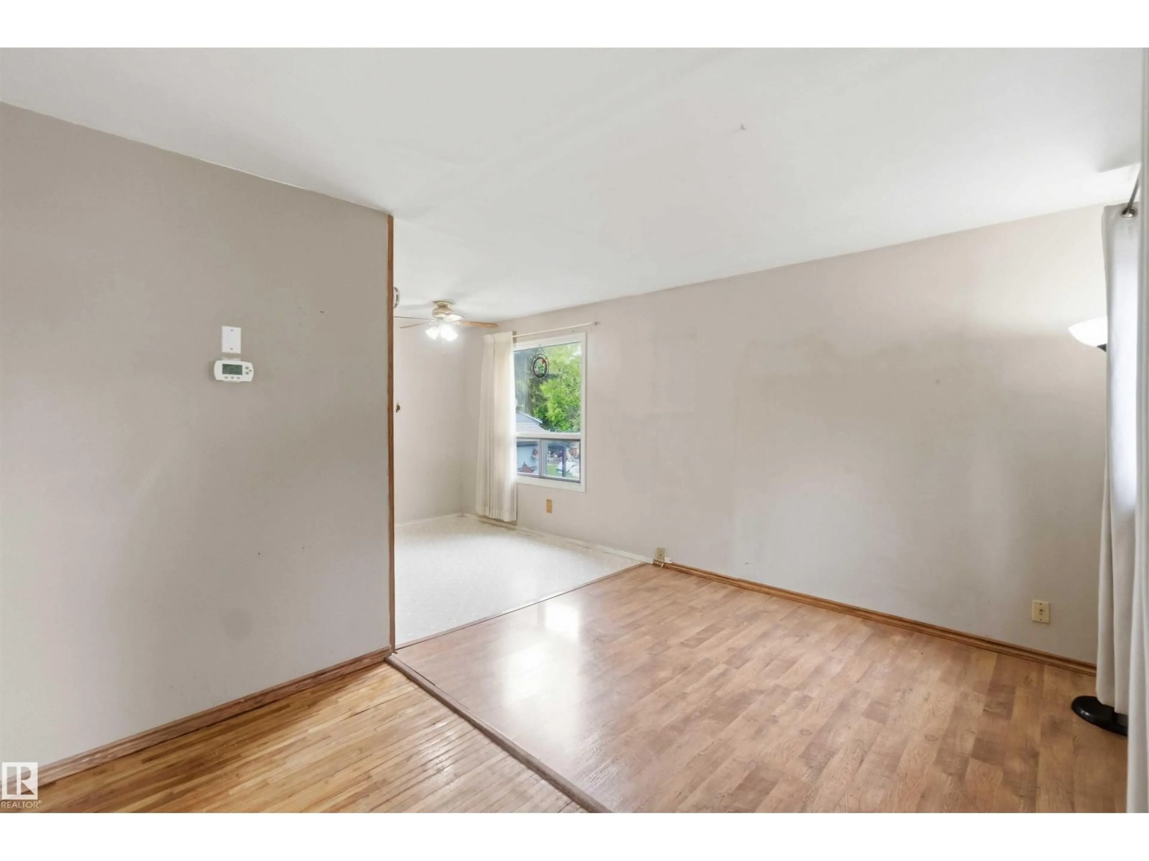 A pic of a room for 16 MICHIGAN ST, Devon Alberta T9G1H6
