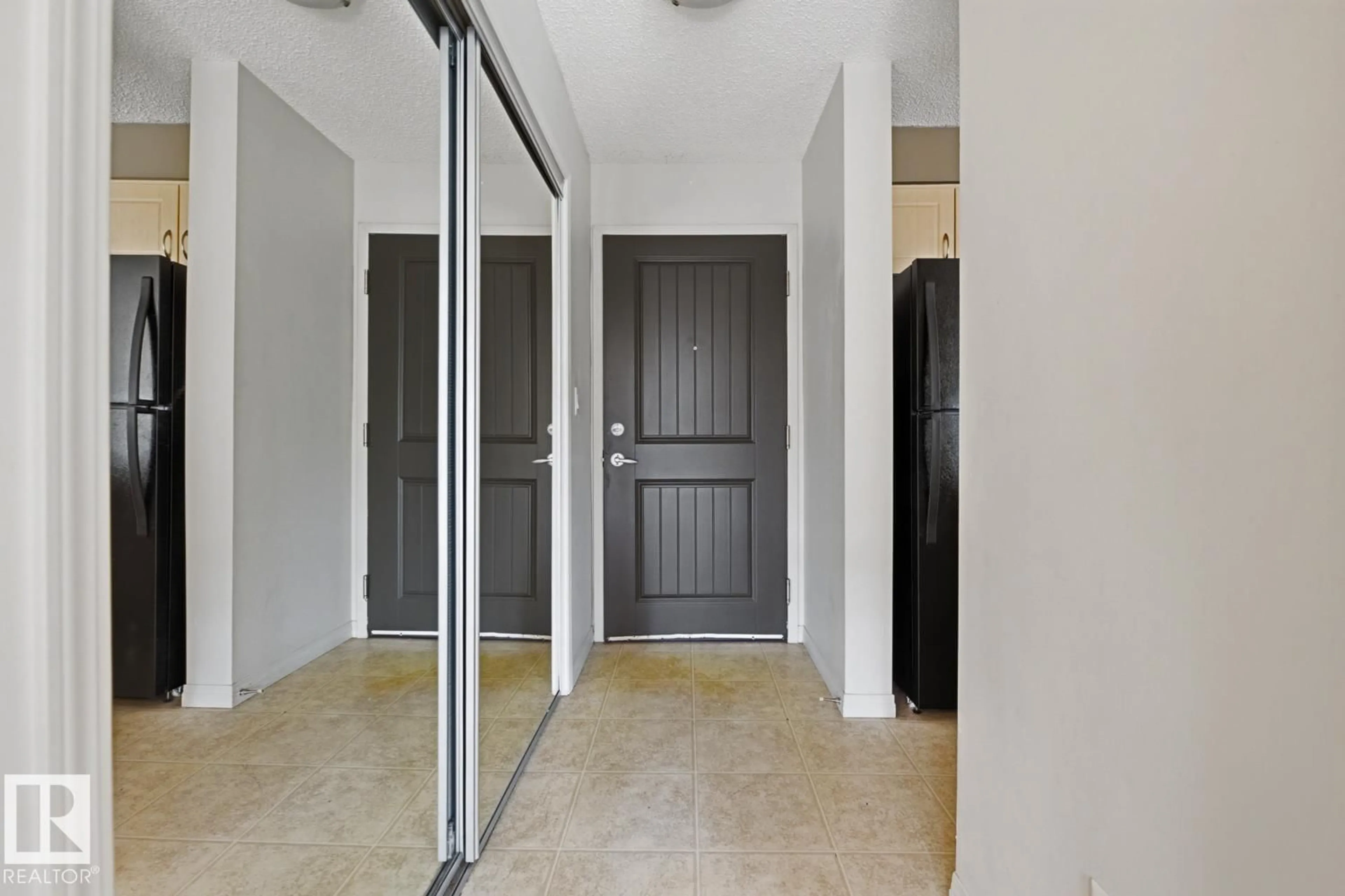 Indoor entryway for #312 - 13908 136 ST NW, Edmonton Alberta T6V1Y5
