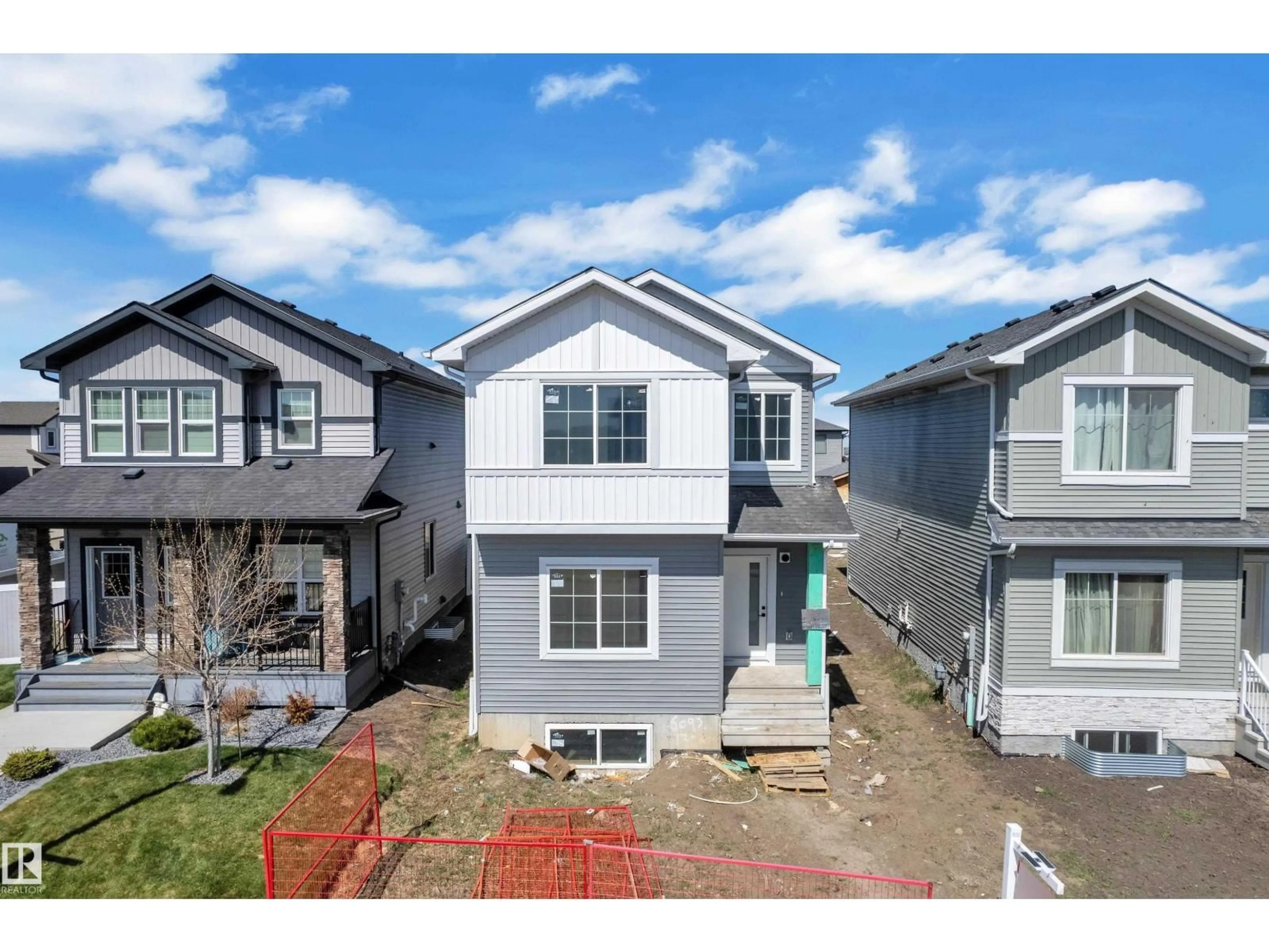 A pic from outside/outdoor area/front of a property/back of a property/a pic from drone, street for nw - 6092 179 AVE, Edmonton Alberta T5Y3X1