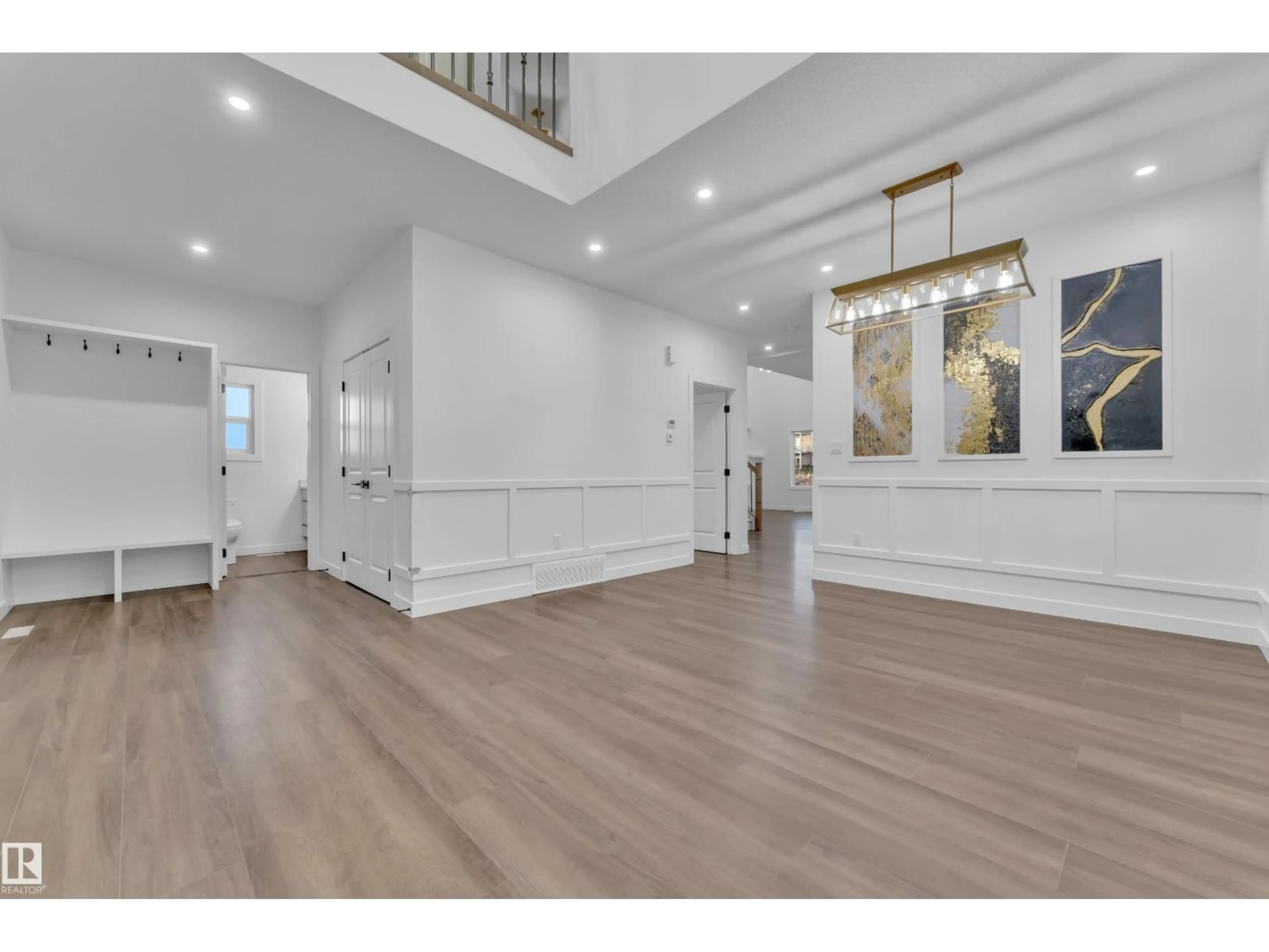 Indoor entryway for 2 FERN CL, Fort Saskatchewan Alberta T8L0Z6