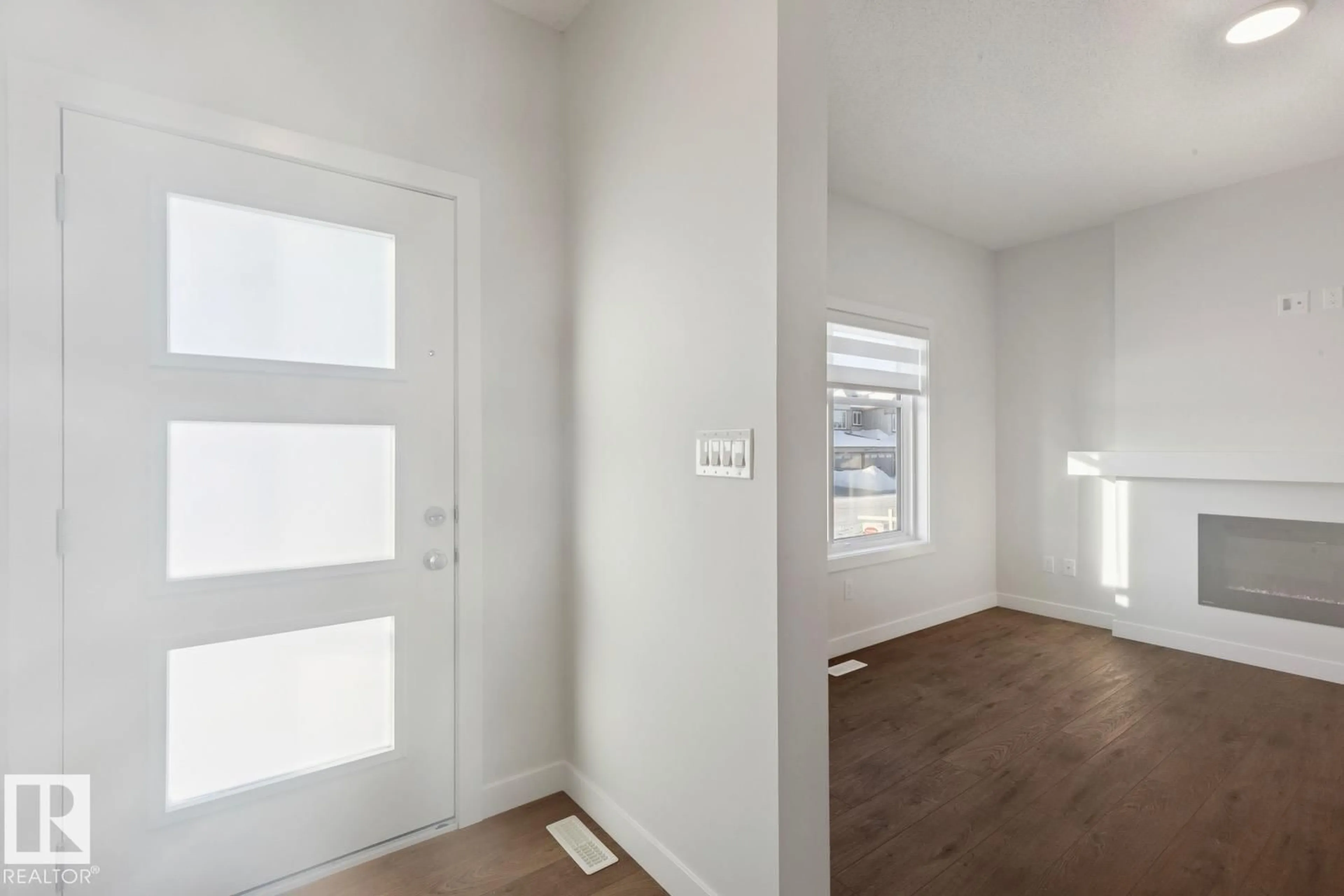 Indoor entryway for 1081 BERG PL, Leduc Alberta T9E1T6
