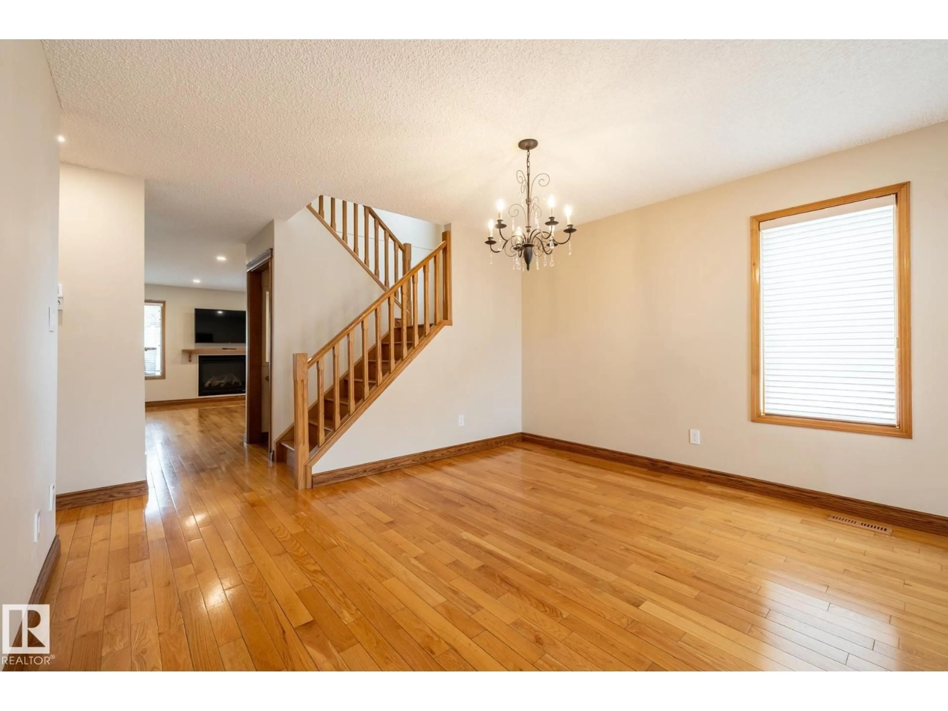 Unknown for NW - 4632 151 ST, Edmonton Alberta T6H5N8