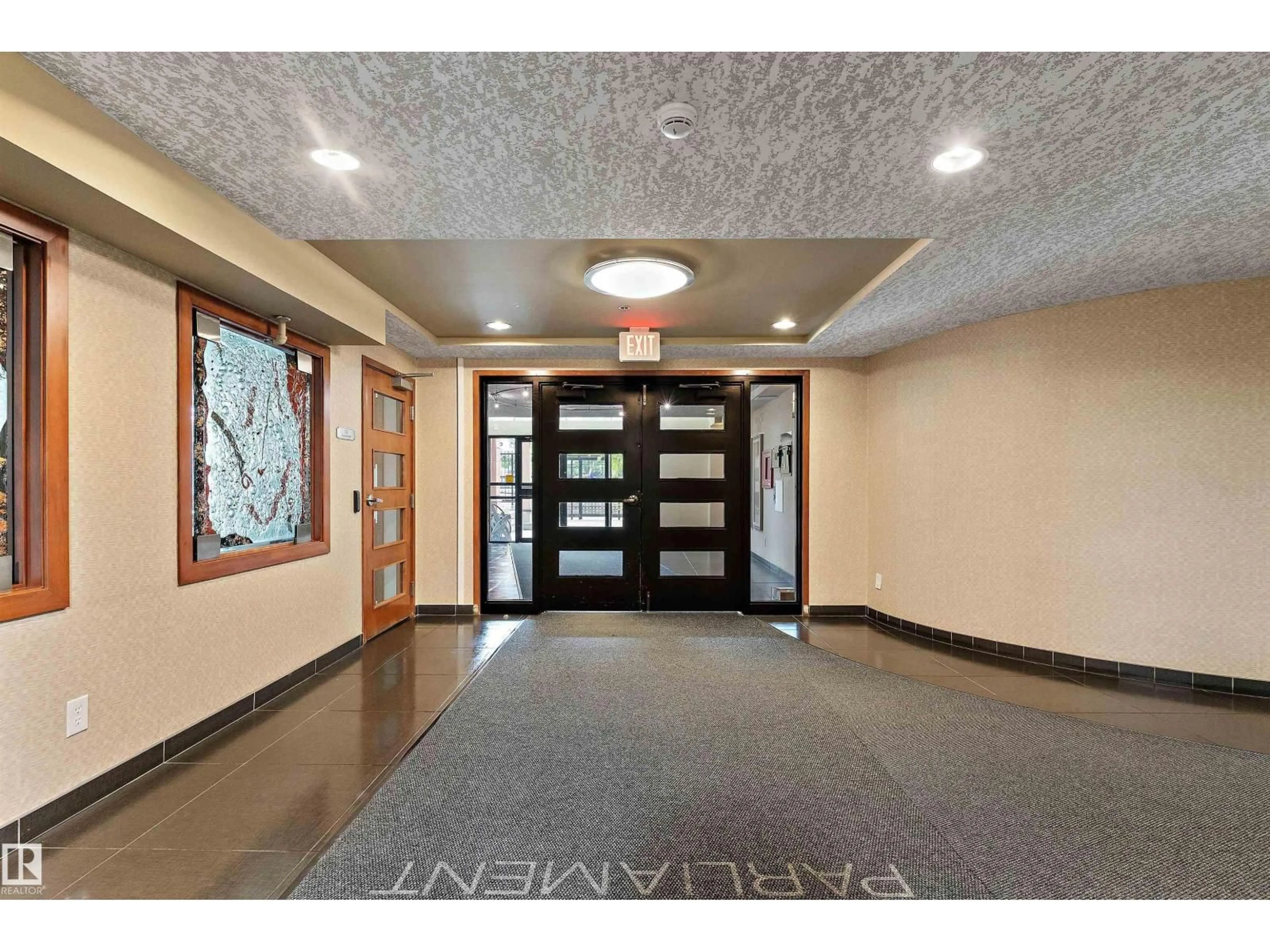 Indoor foyer for 902 - 9939 109 ST, Edmonton Alberta T5K1H6