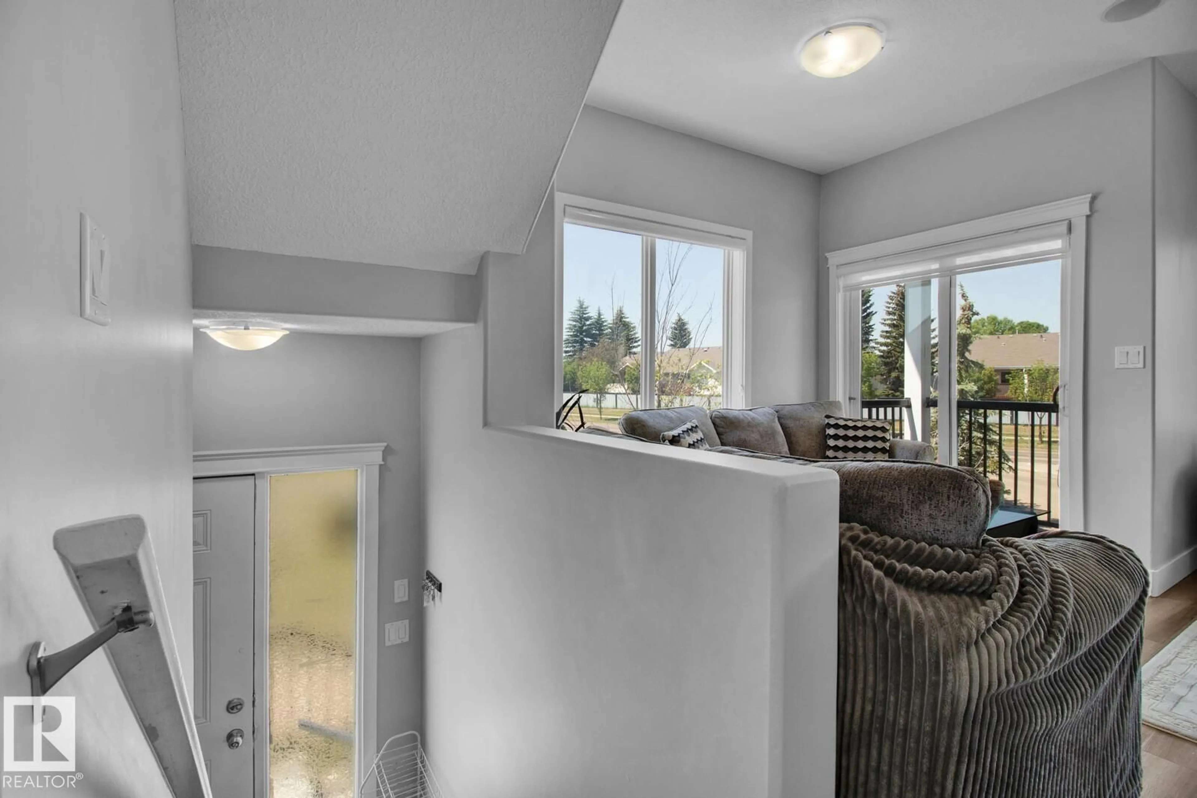 Indoor entryway for 13215 - 29 153 AV, Edmonton Alberta T6V0B6