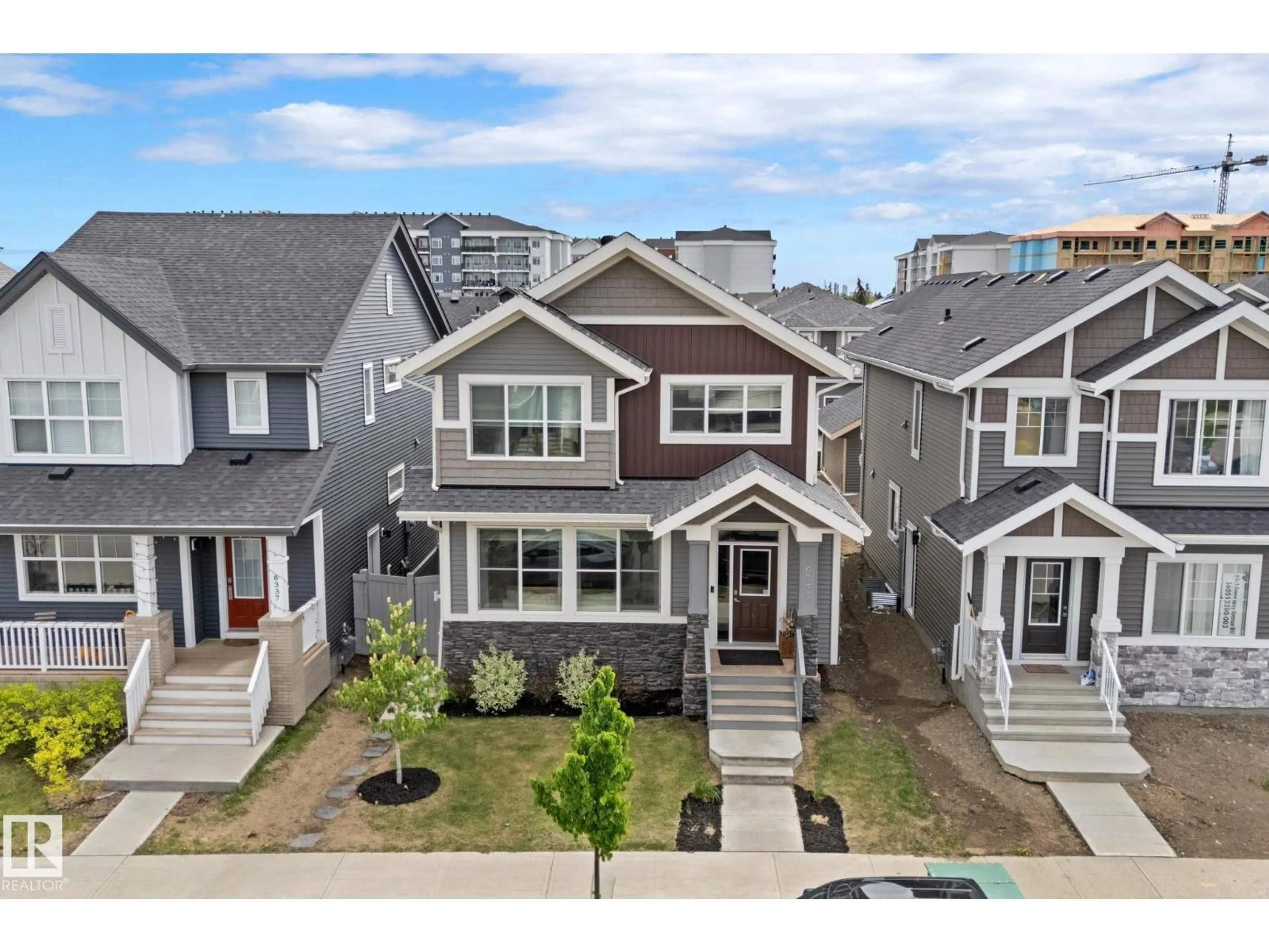A pic from outside/outdoor area/front of a property/back of a property/a pic from drone, street for 6339 GREENAWAY AV, Edmonton Alberta T5E6Y6