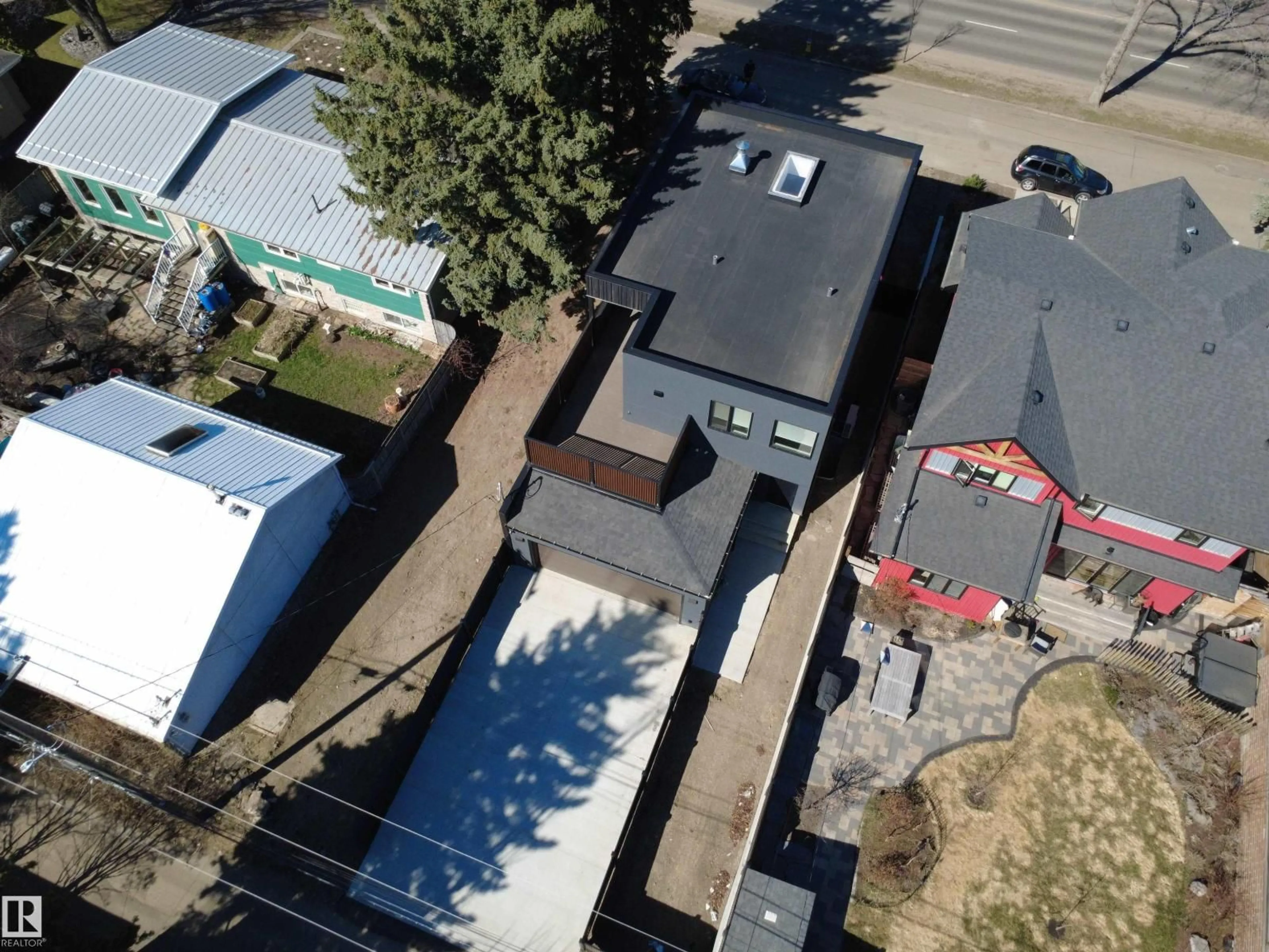 A pic from outside/outdoor area/front of a property/back of a property/a pic from drone, street for NW - 8815 142 ST, Edmonton Alberta T5S2H6
