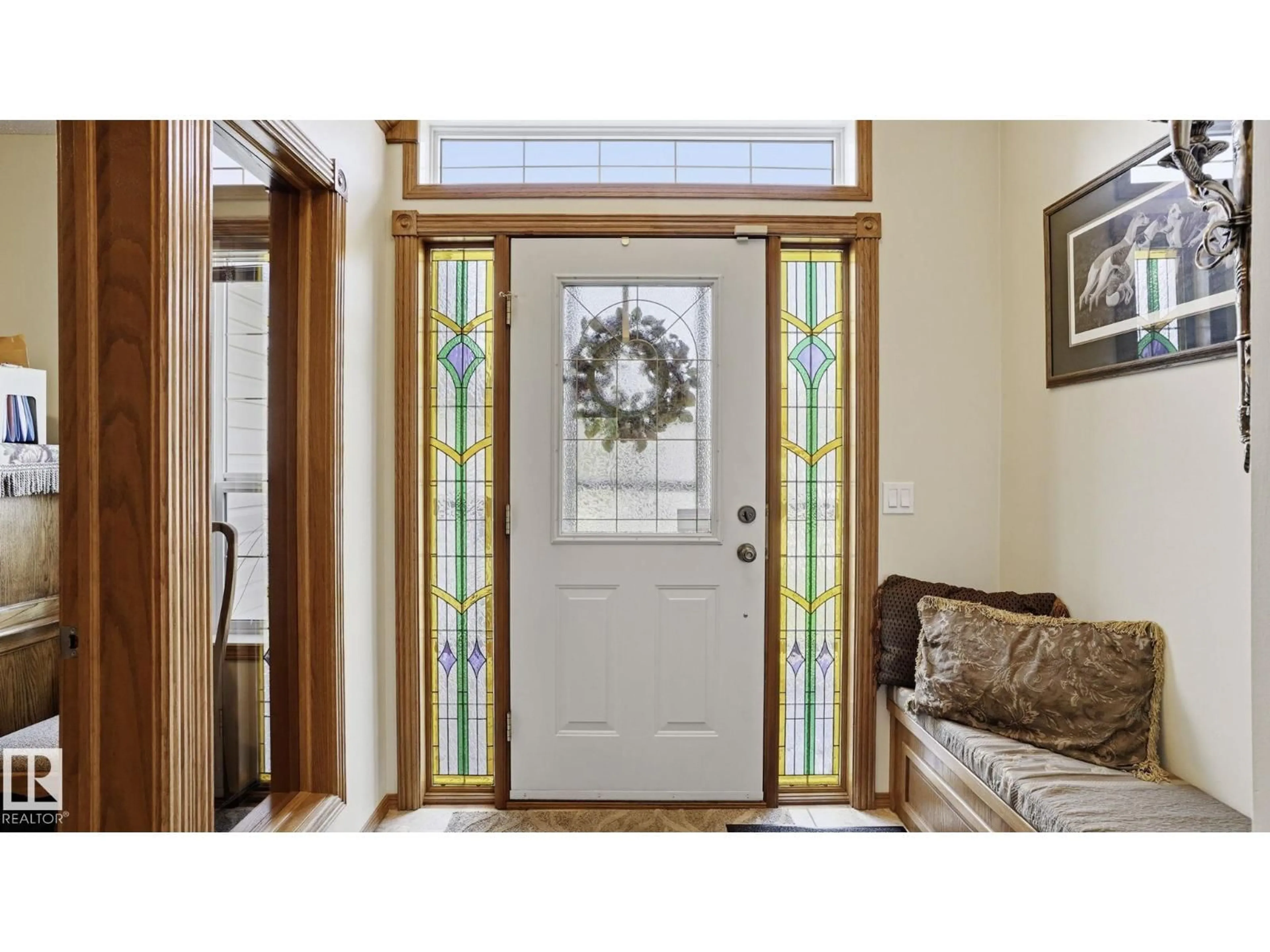 Indoor entryway for 4309 37A AV, Edmonton Alberta T6L7C2