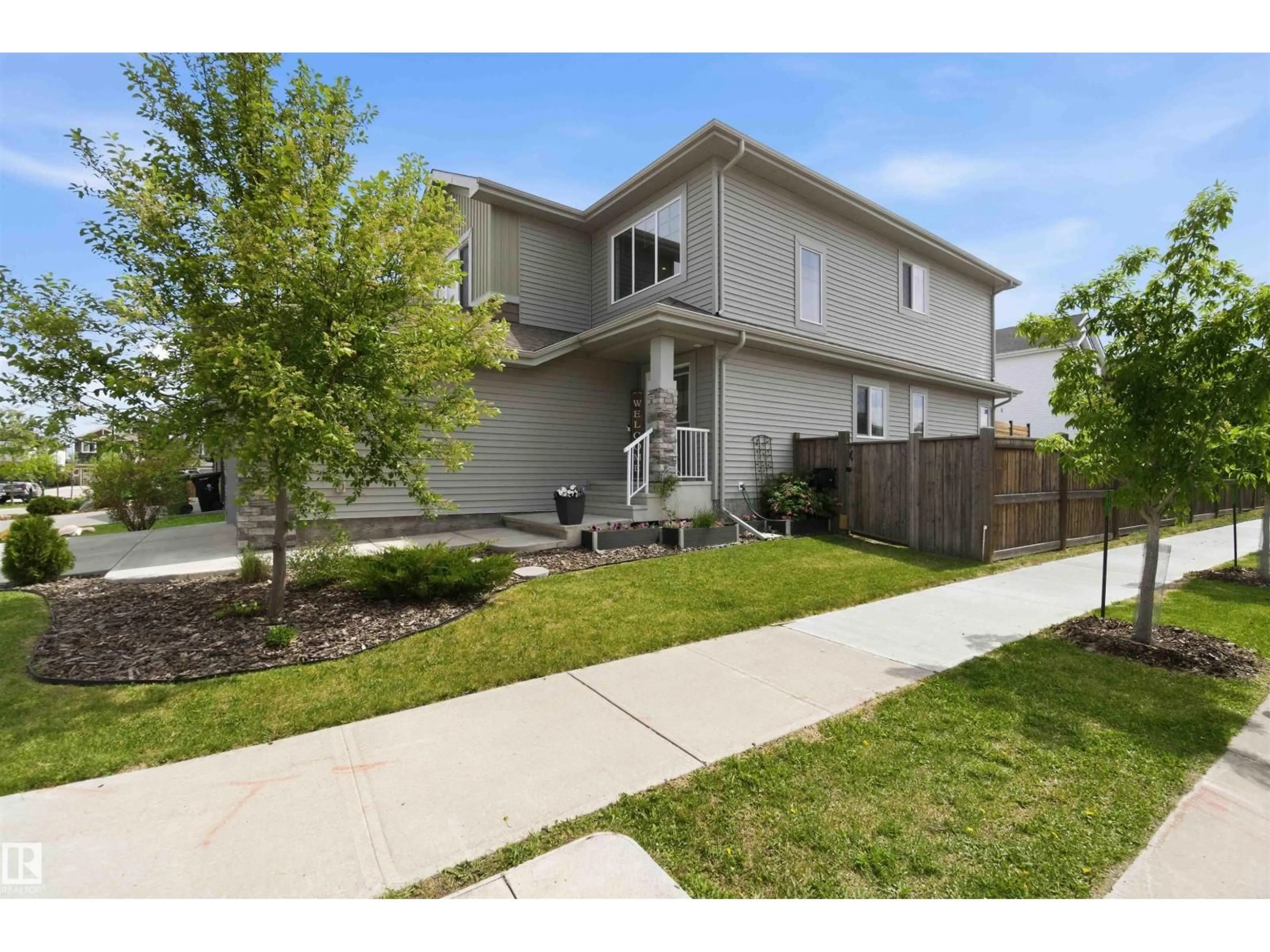 A pic from outside/outdoor area/front of a property/back of a property/a pic from drone, street for 31 ELLICE BN, Fort Saskatchewan Alberta T8L0T8