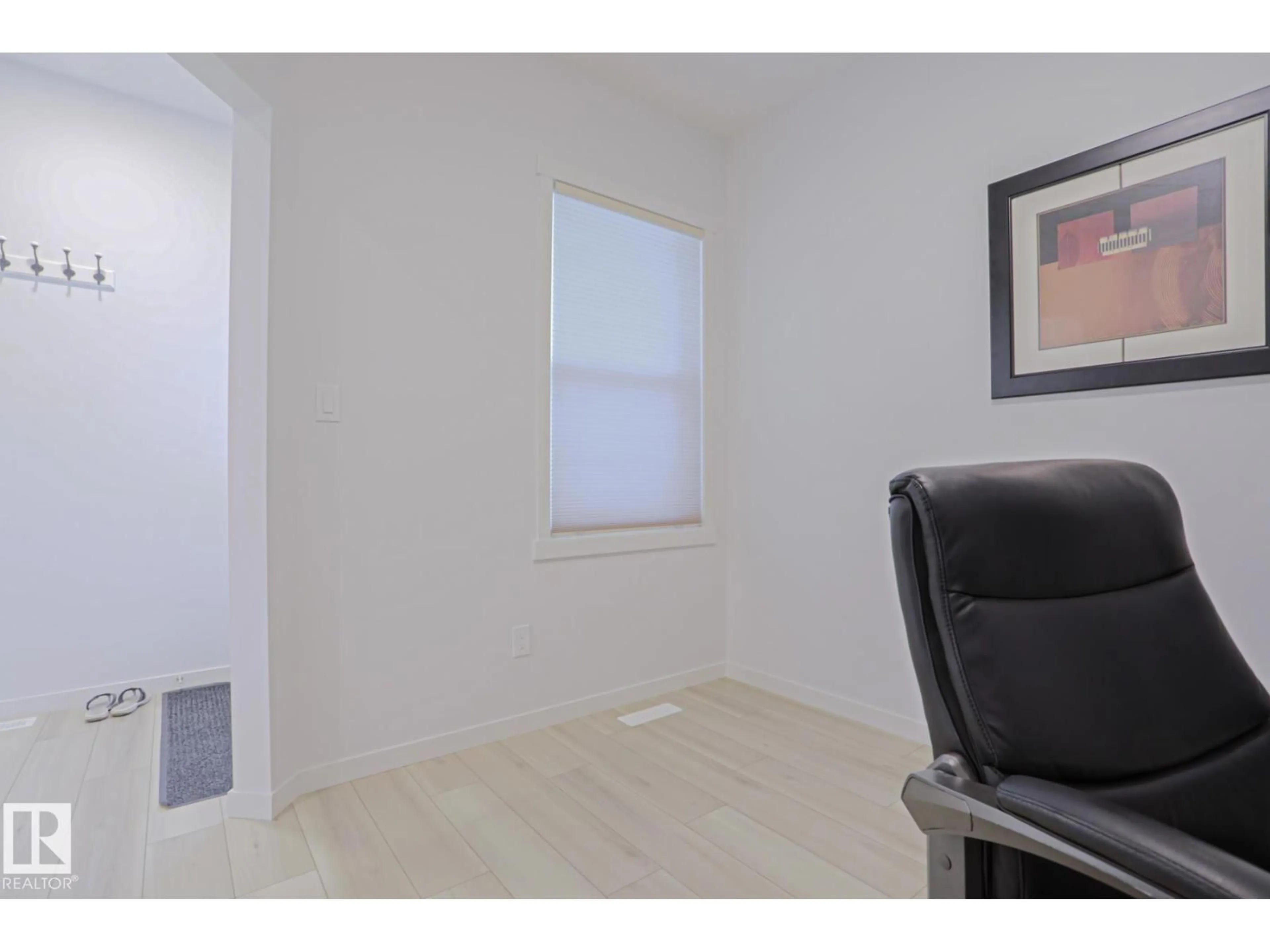 A pic of a room for 28 ROSEWOOD WY, St. Albert Alberta T8N7Y8