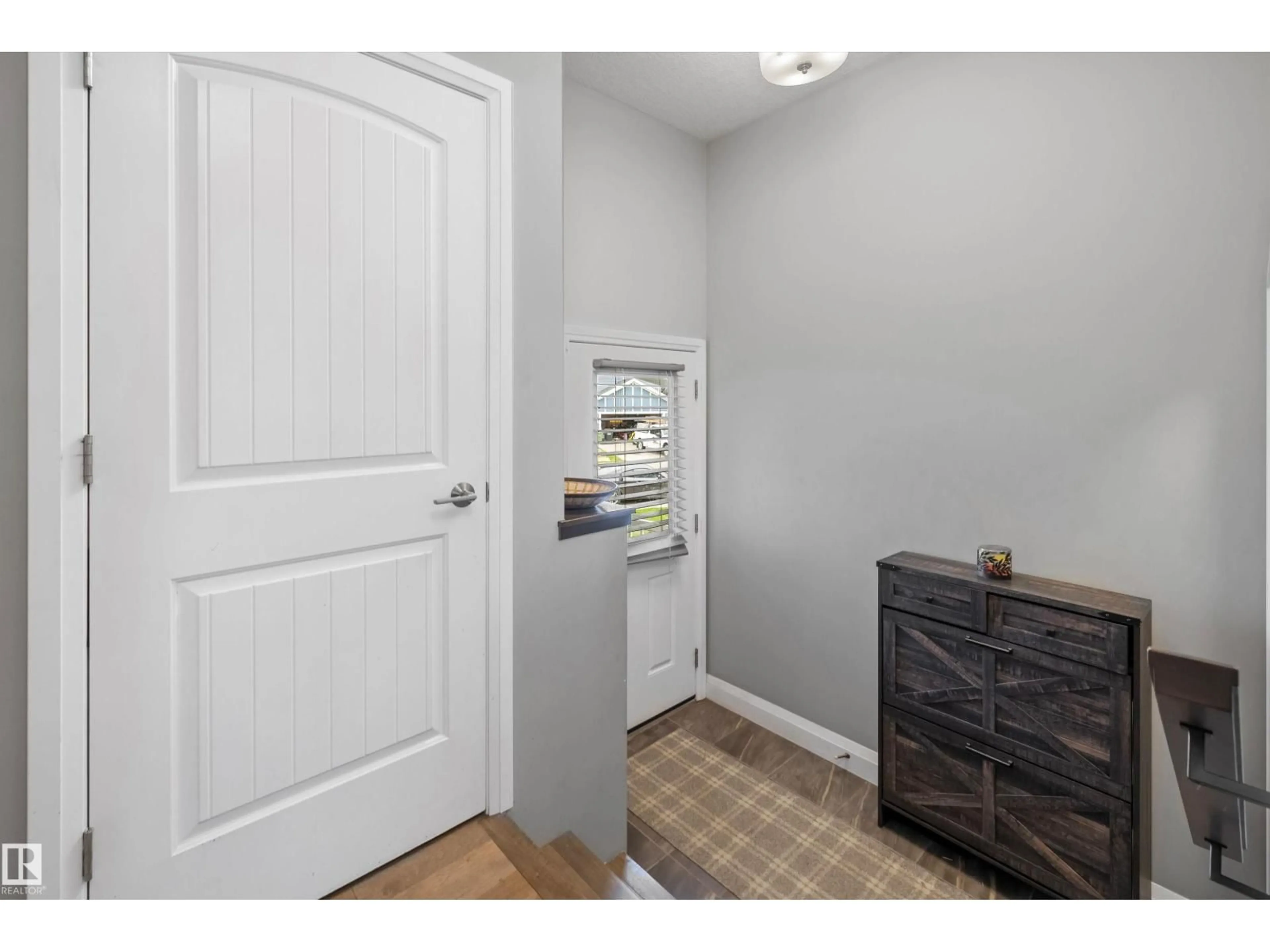 Indoor entryway for 153 STURTZ BN, Leduc Alberta T9E1E3