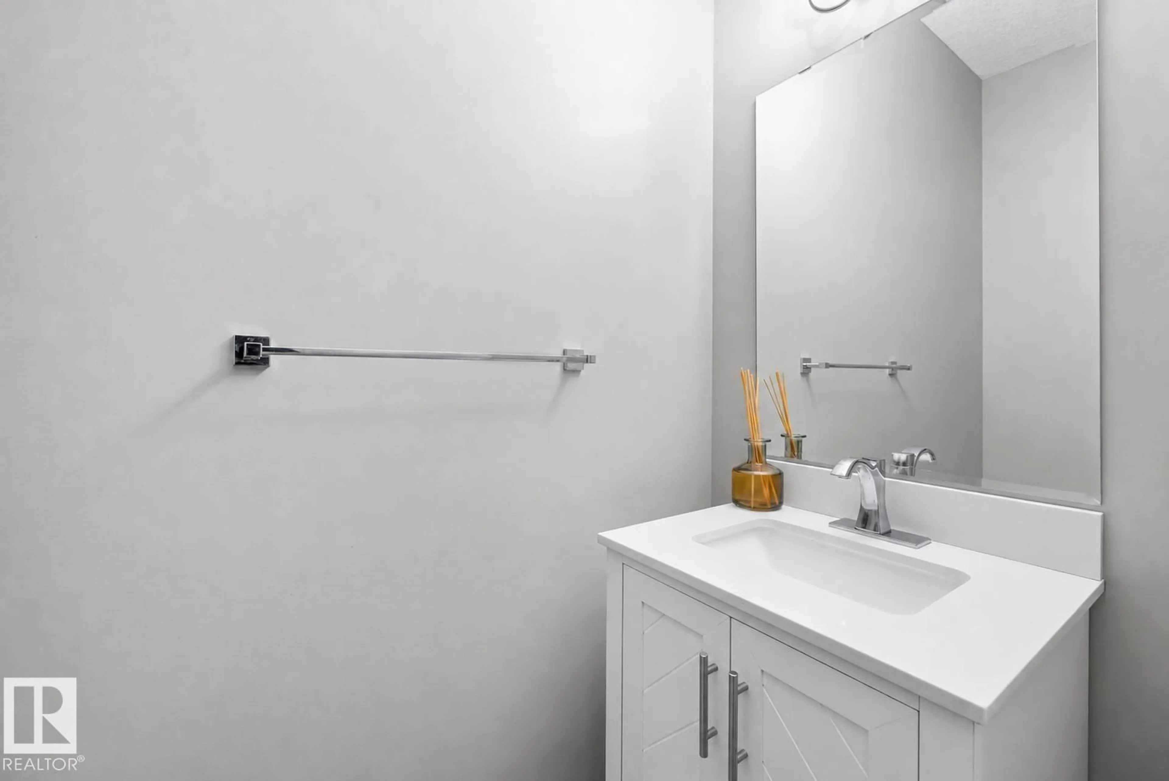 Standard bathroom, ceramic/tile floor for 153 STURTZ BN, Leduc Alberta T9E1E3