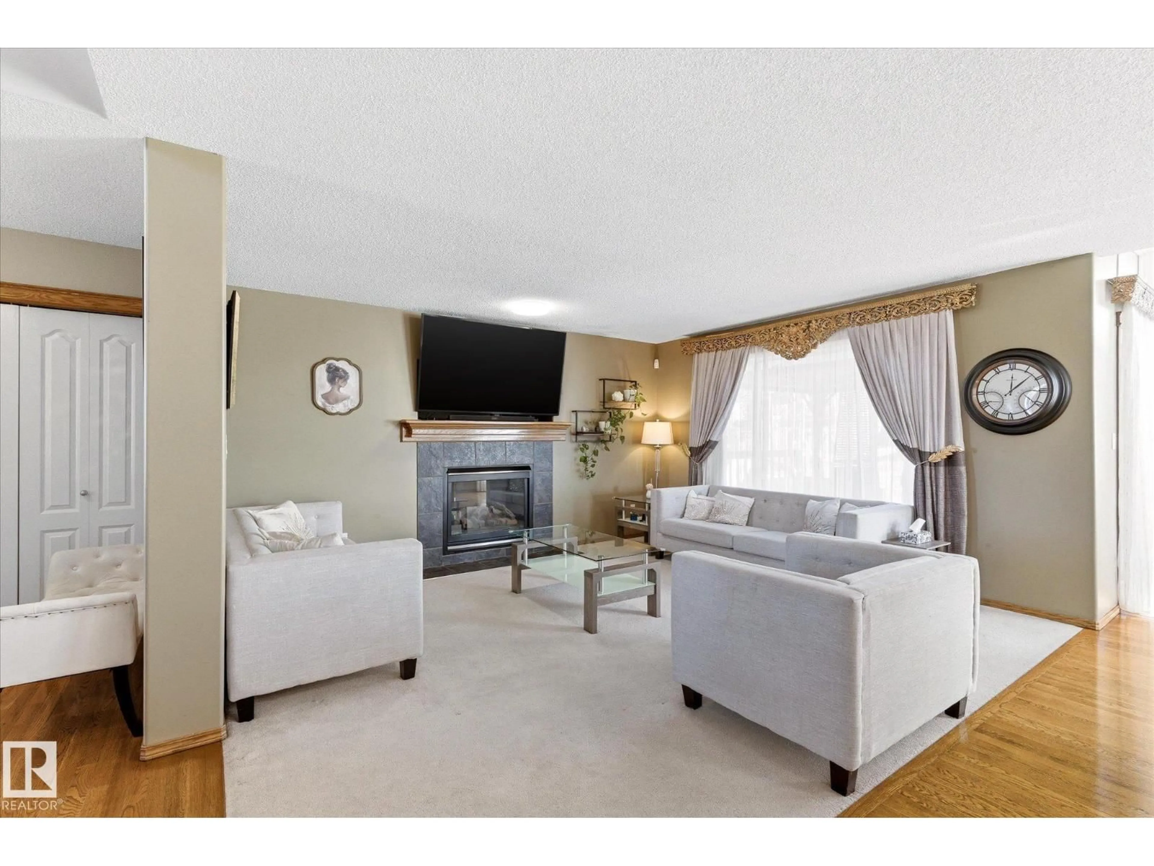 Living room with furniture, unknown for 442 HUNTERS GR, Edmonton Alberta T6R3C1