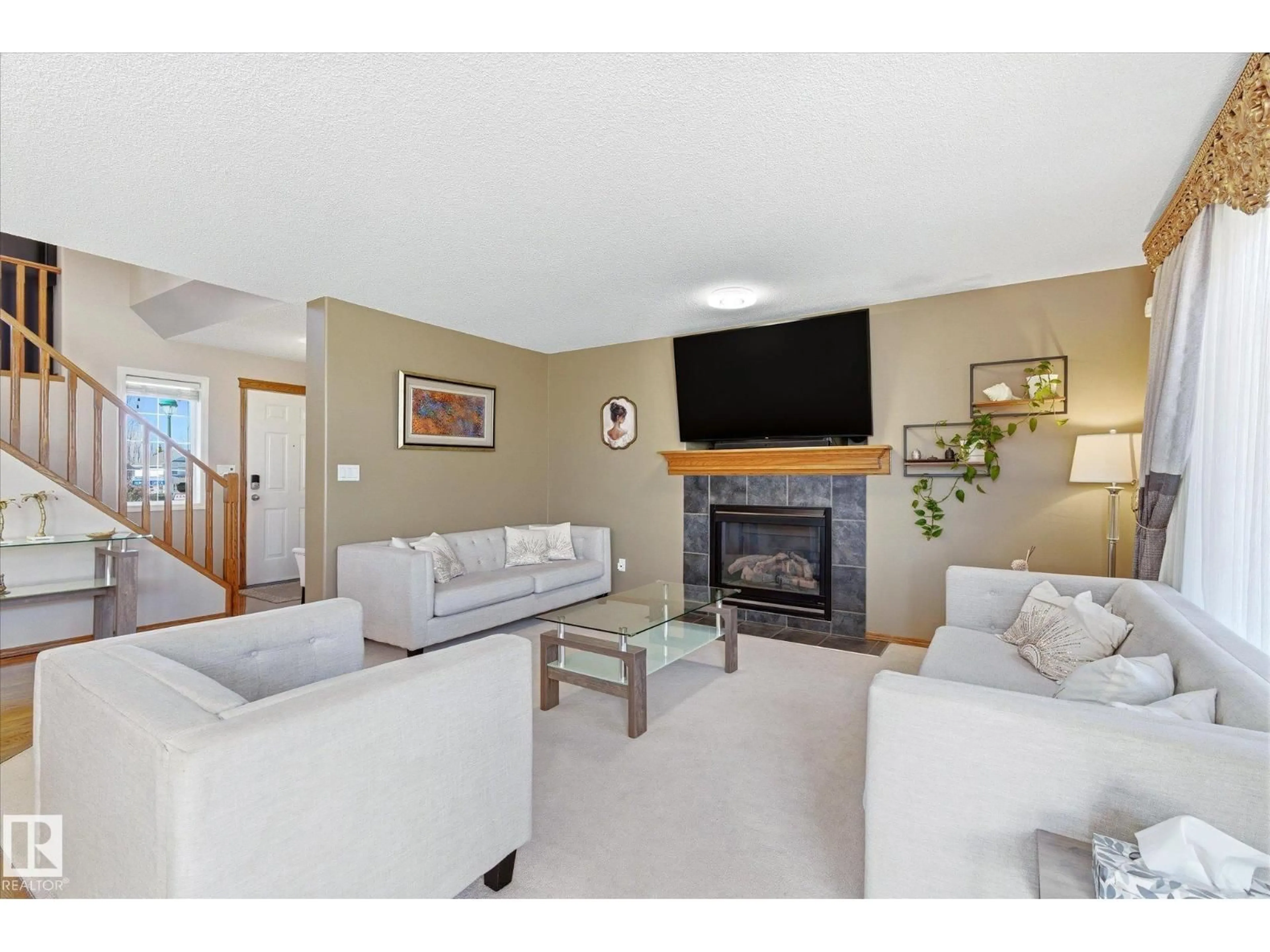 Living room with furniture, unknown for 442 HUNTERS GR, Edmonton Alberta T6R3C1
