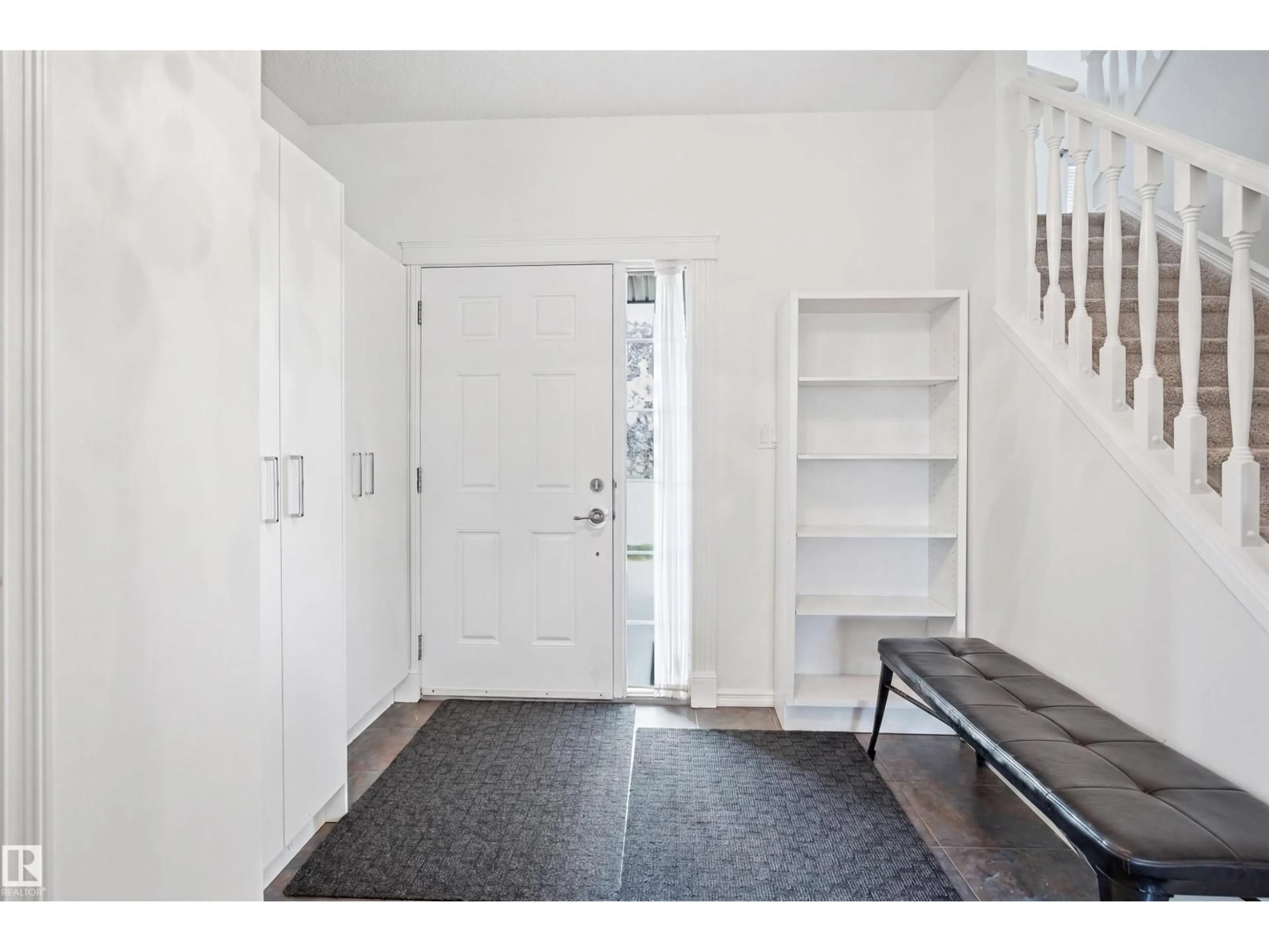 Indoor entryway for 1523 36 AV, Edmonton Alberta T6T0M5