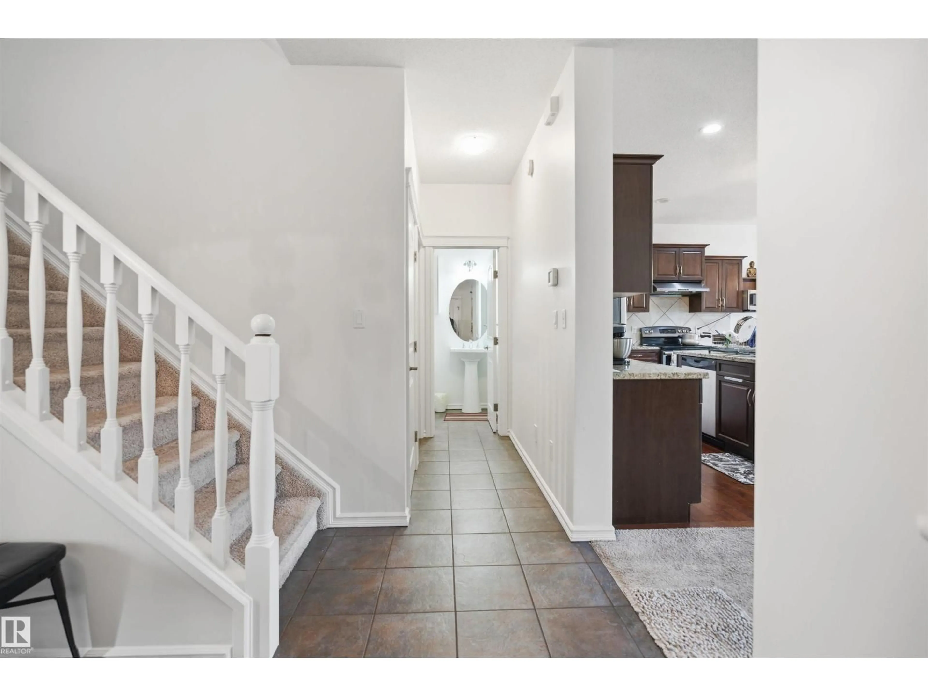 Indoor entryway for 1523 36 AV, Edmonton Alberta T6T0M5