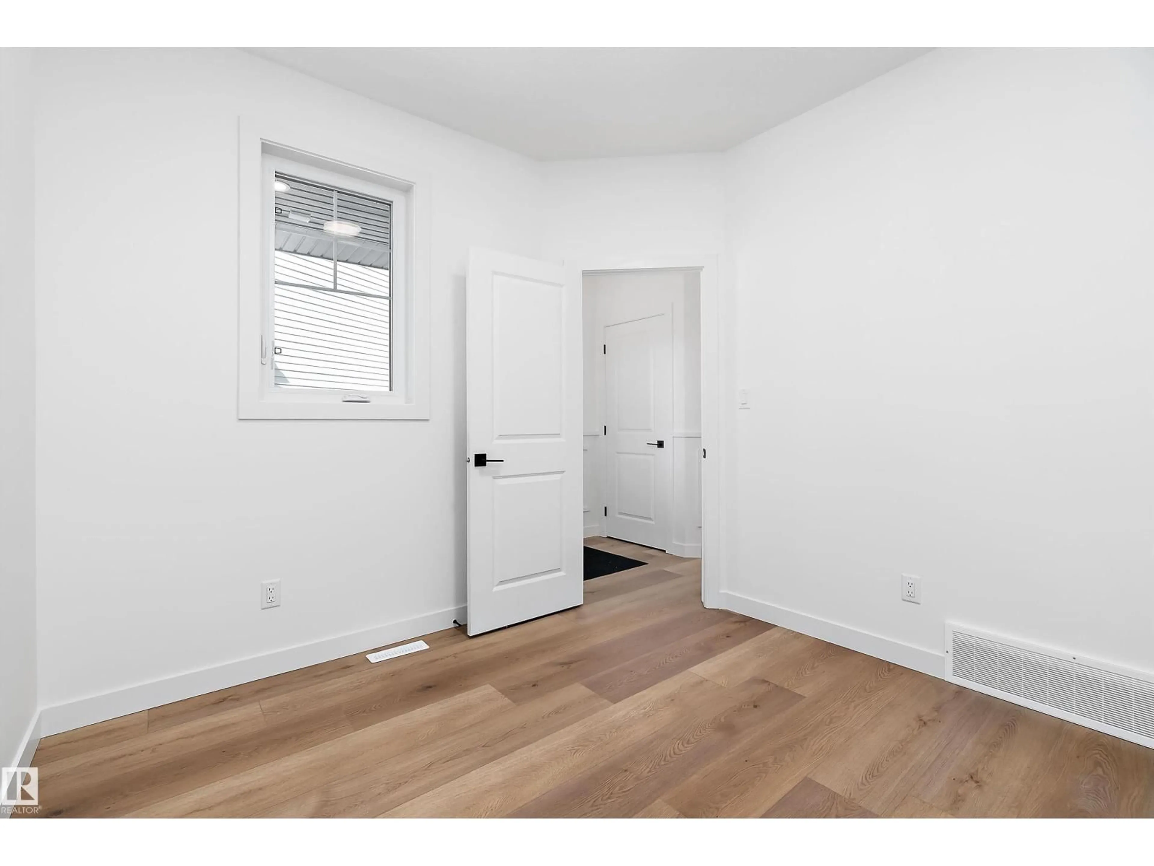 A pic of a room for 1132 GOLDFINCH CR, Edmonton Alberta T5S0R1