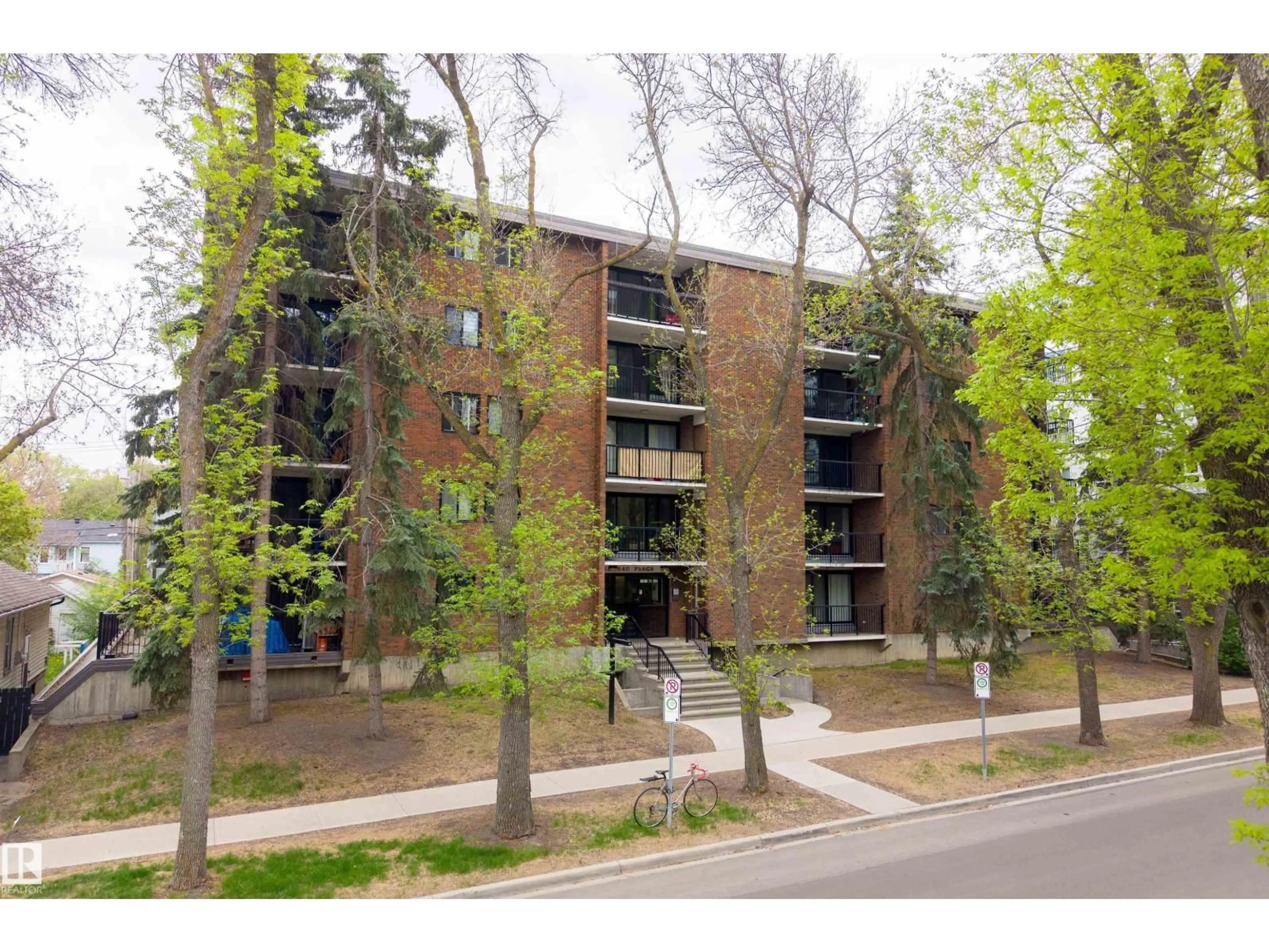 Unknown for #206 - 11011 86 AV, Edmonton Alberta T6G0X1
