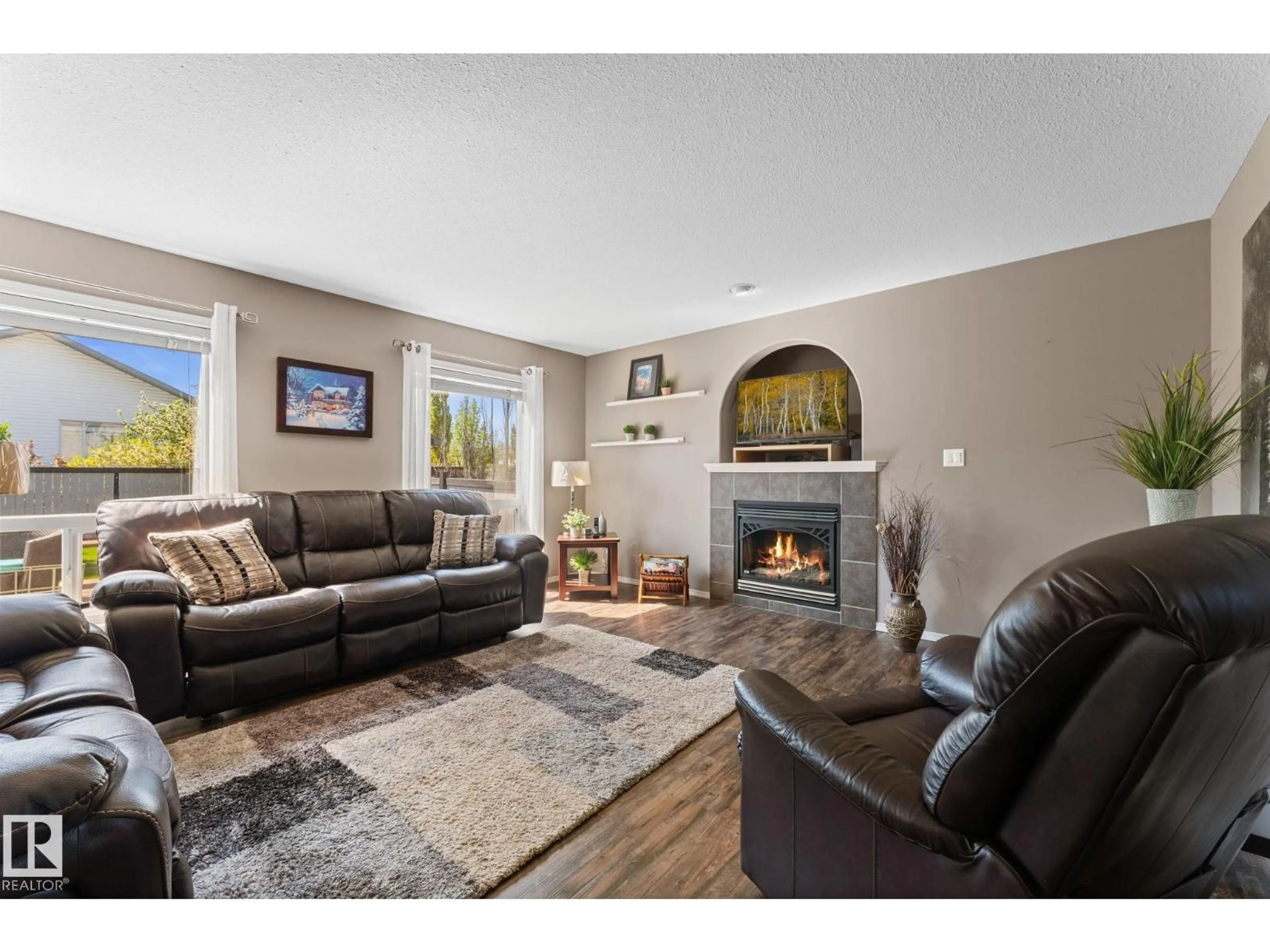 Living room with furniture, unknown for NW - 16128 130 ST, Edmonton Alberta T6V1V8