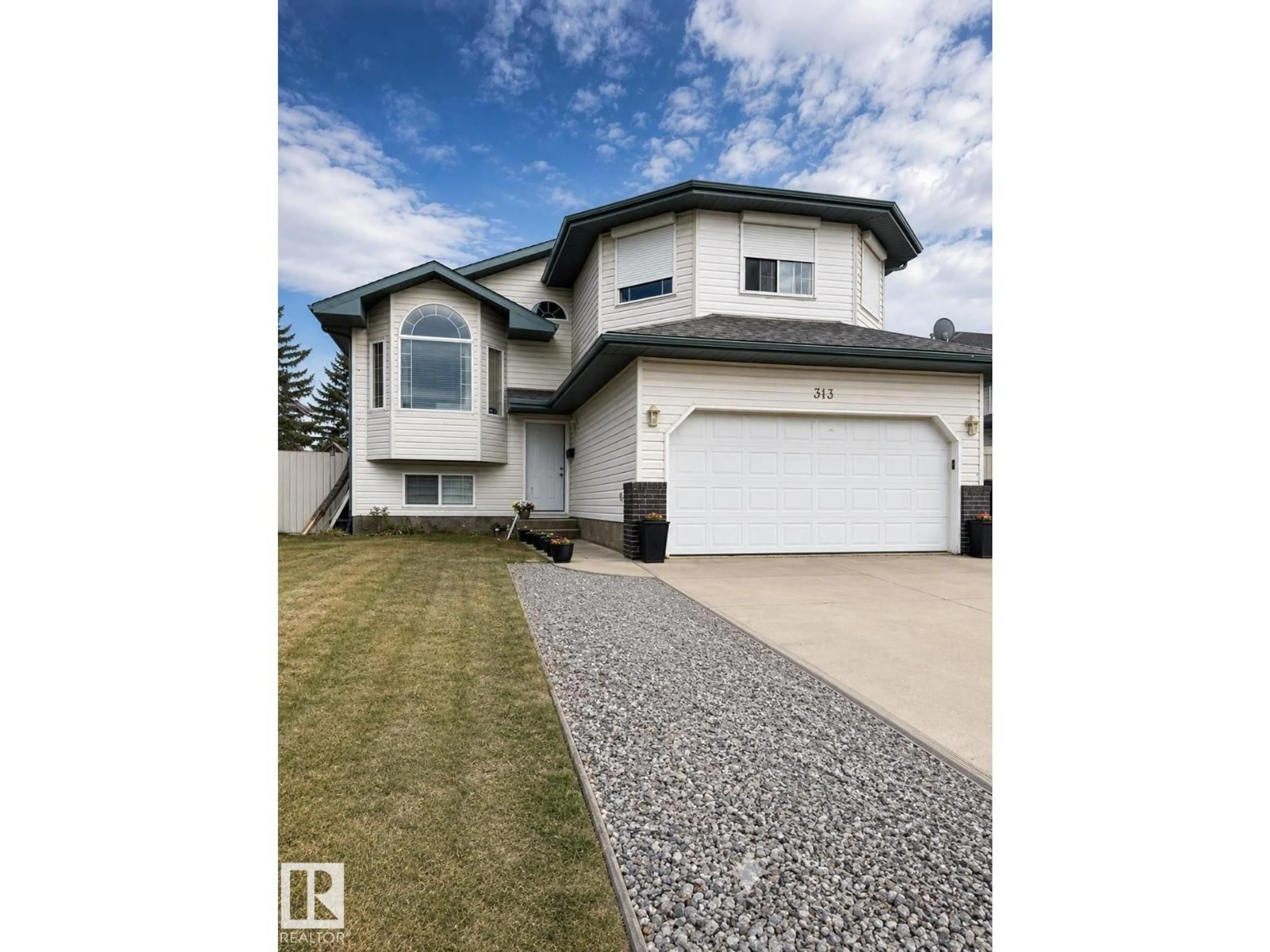 Home with vinyl exterior material, street for 313 JILLINGS CR, Edmonton Alberta T6L6N1