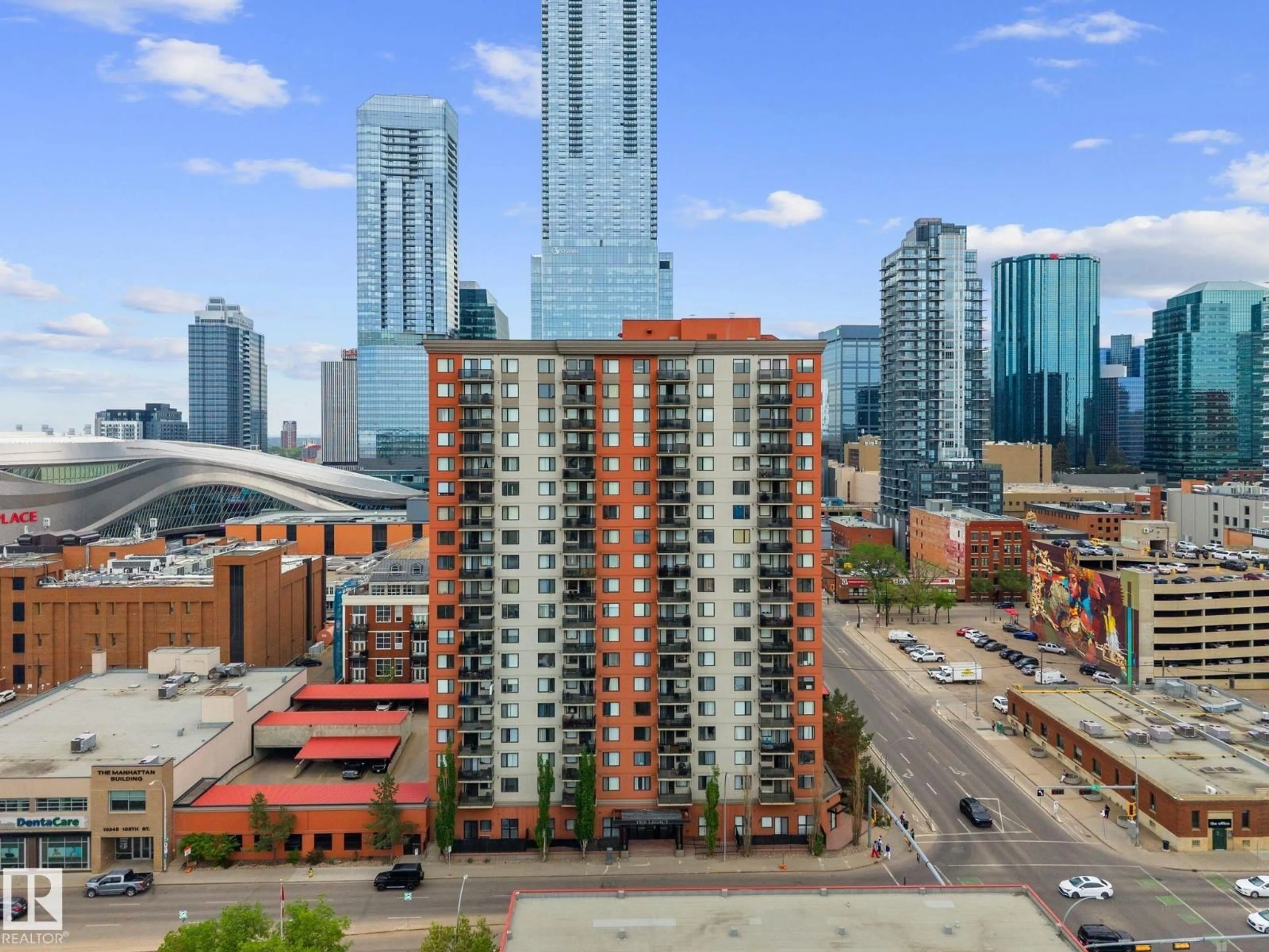 A pic from outside/outdoor area/front of a property/back of a property/a pic from drone, city buildings view from balcony for 905 10303 105 ST NW, Edmonton Alberta T5J5G3