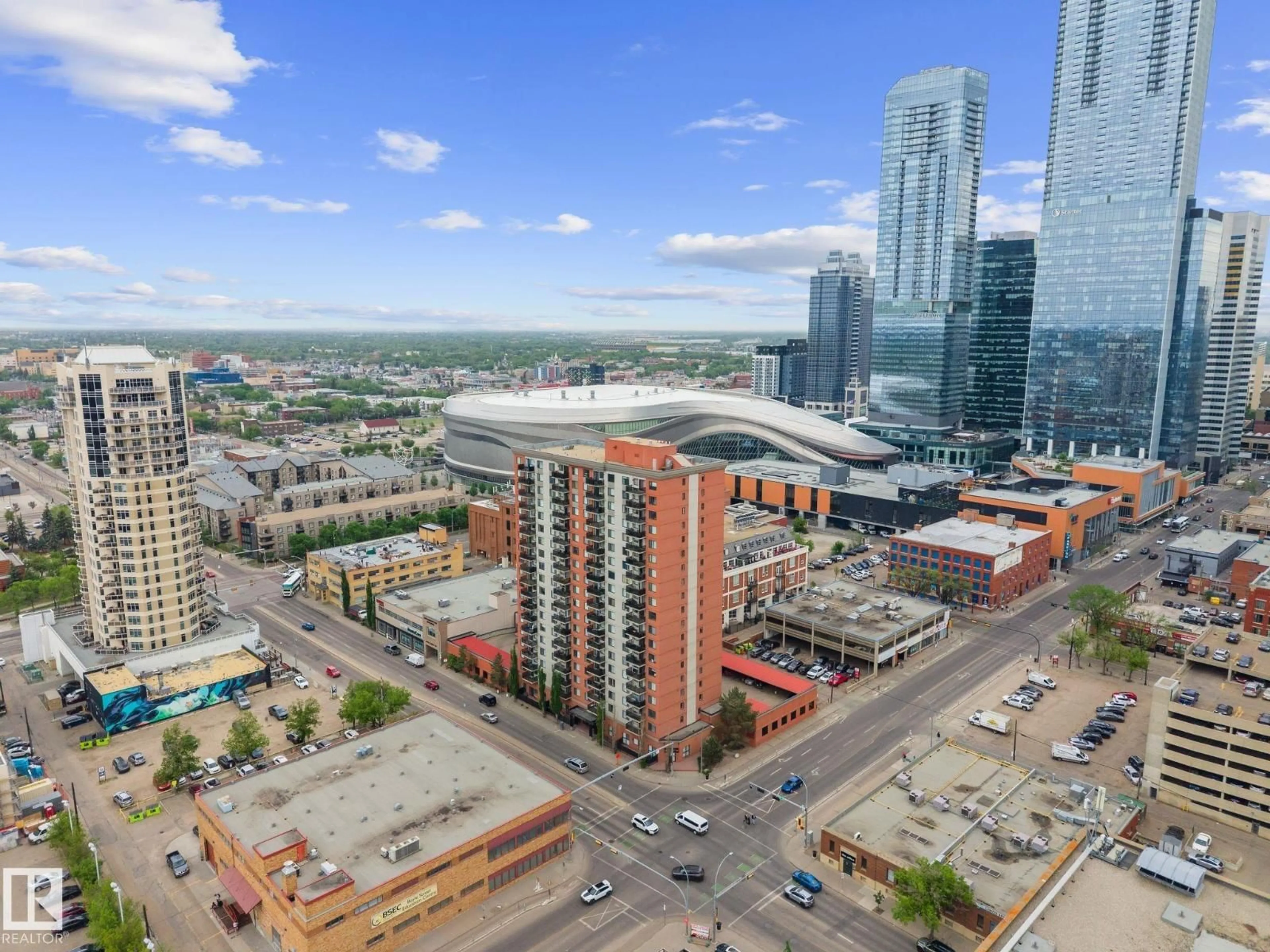A pic from outside/outdoor area/front of a property/back of a property/a pic from drone, city buildings view from balcony for 905 10303 105 ST NW, Edmonton Alberta T5J5G3