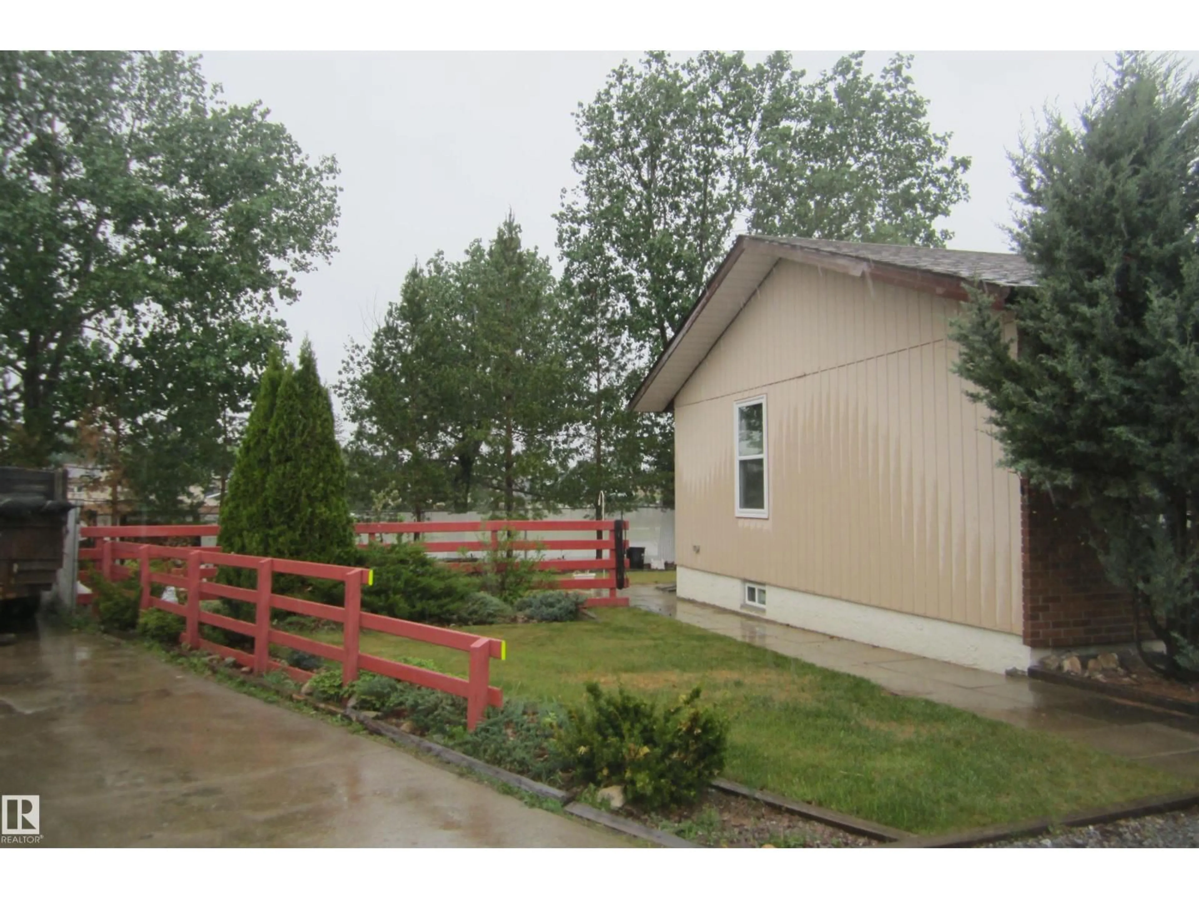 Unknown for 3814 37 AV, Leduc Alberta T9E6G2